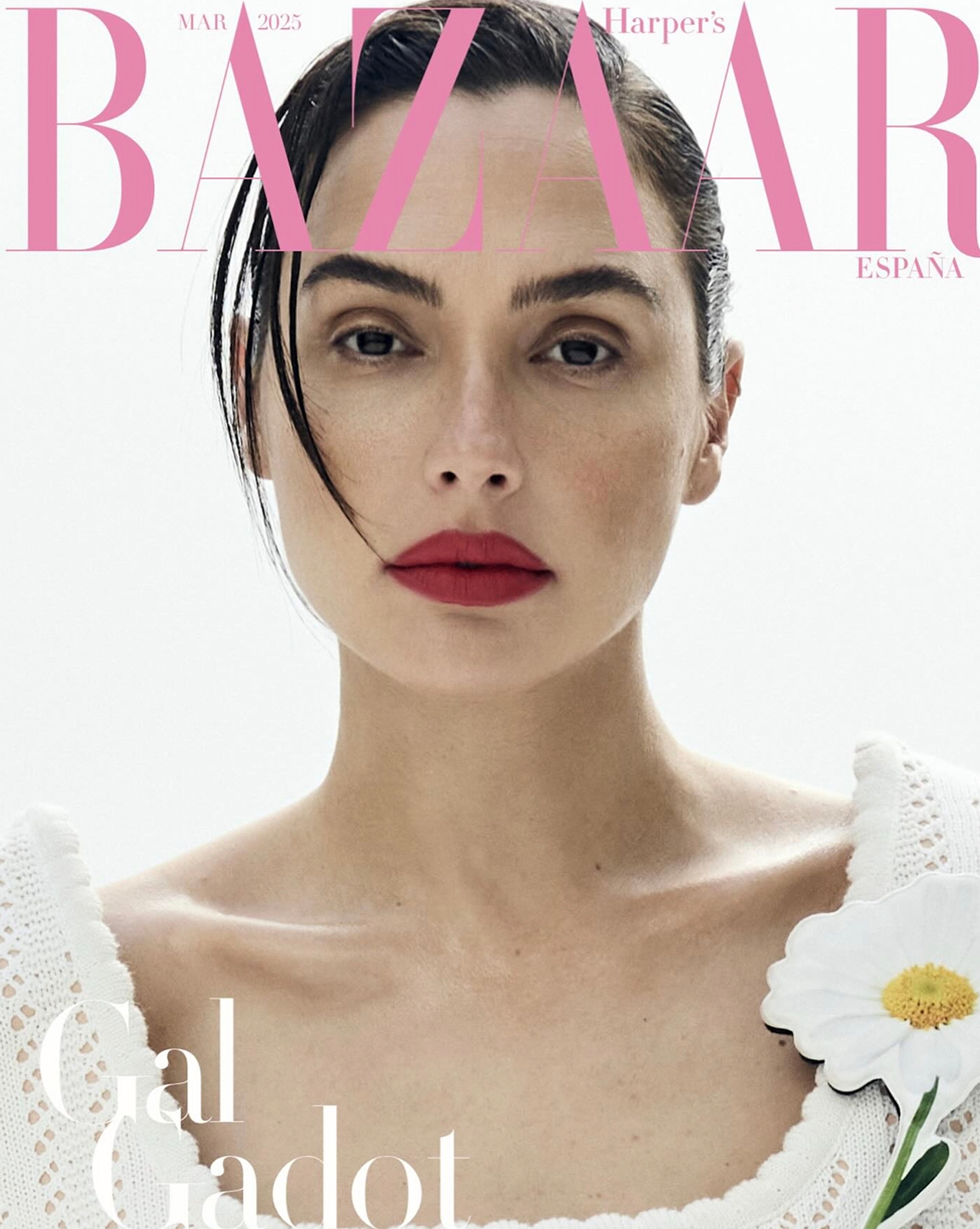2025-03_JCO_HARPERSBAZAARES_03.jpg