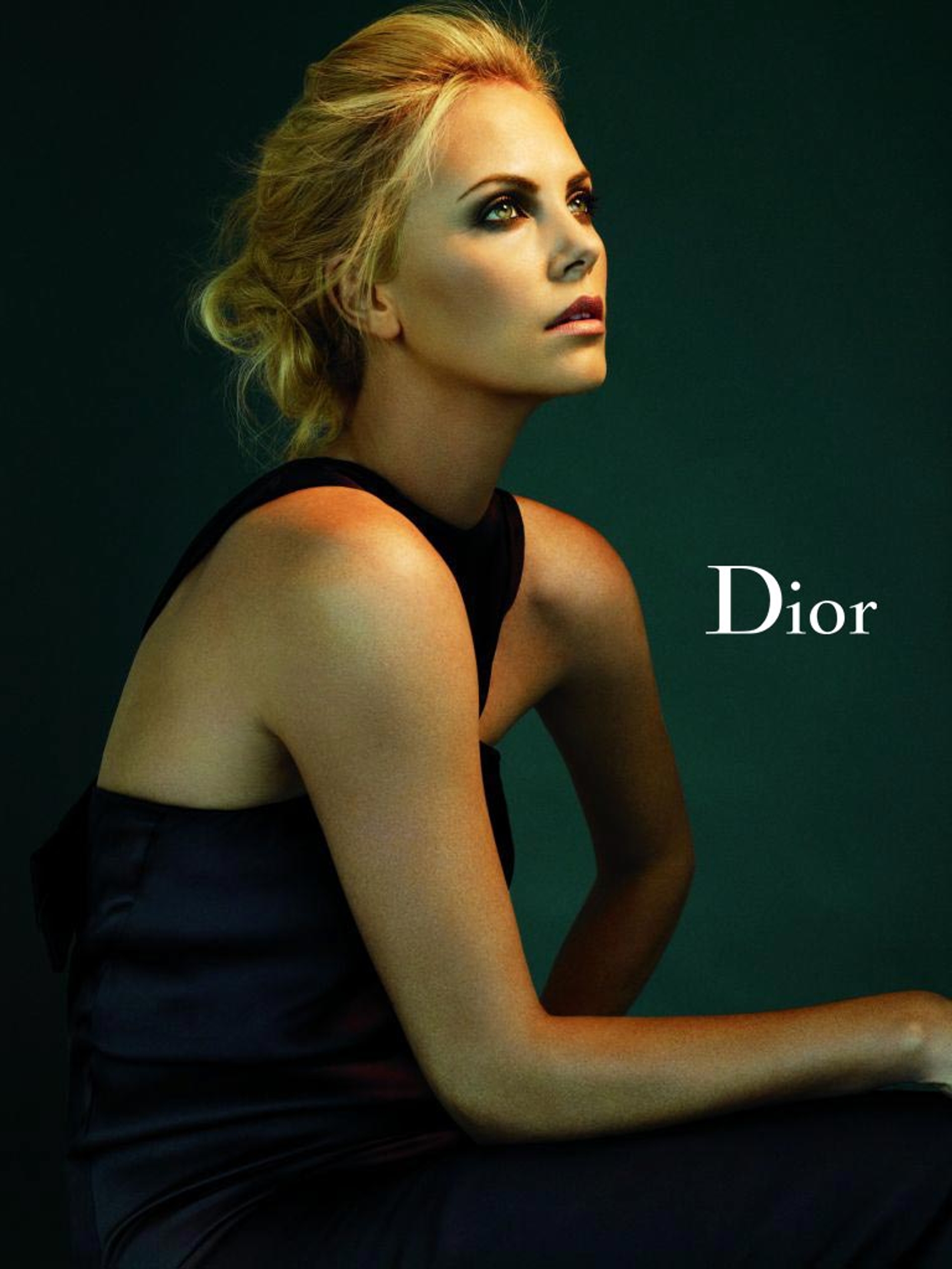 starworks-artists_2009-00_AAL_DIOR_04.jpg