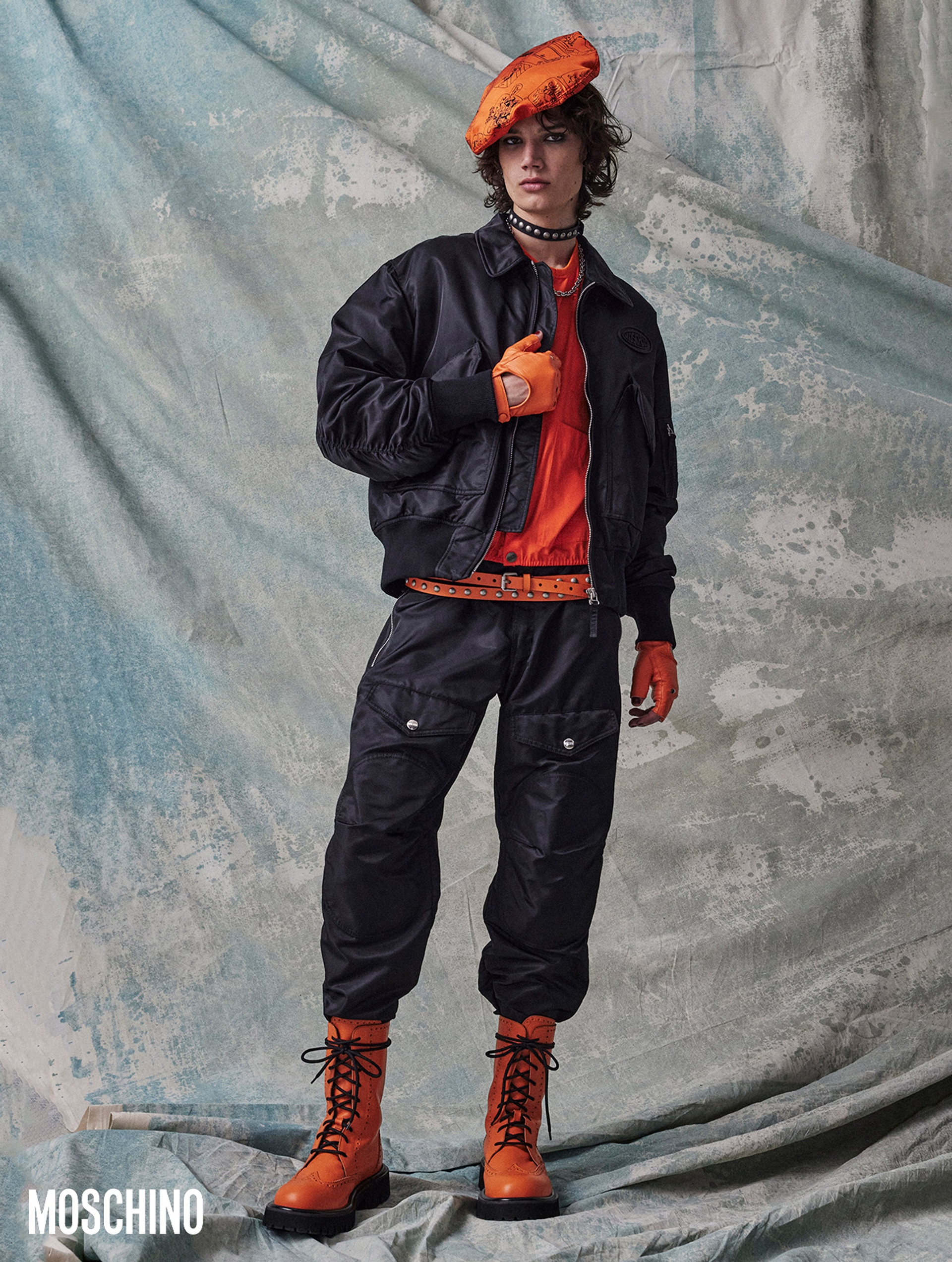 2022-11_YSO_MOSCHINO_26.jpg