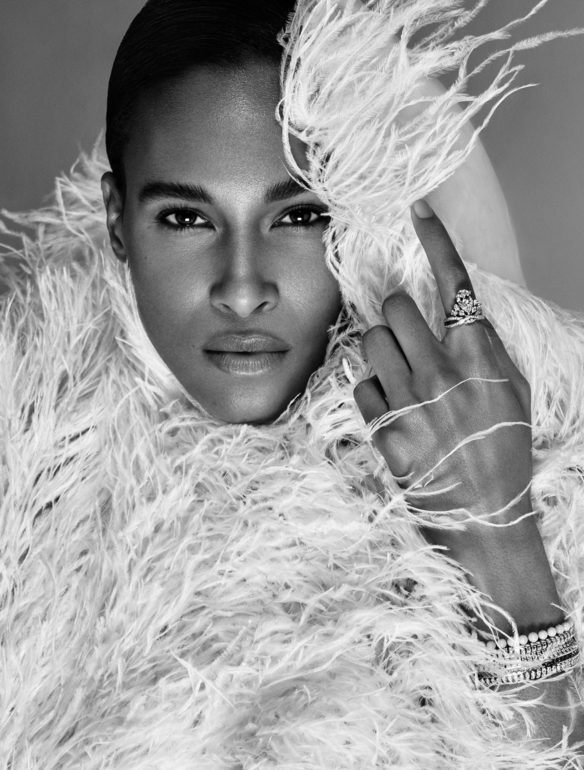 2020-12_KMN_VOGUEAR_05.jpg