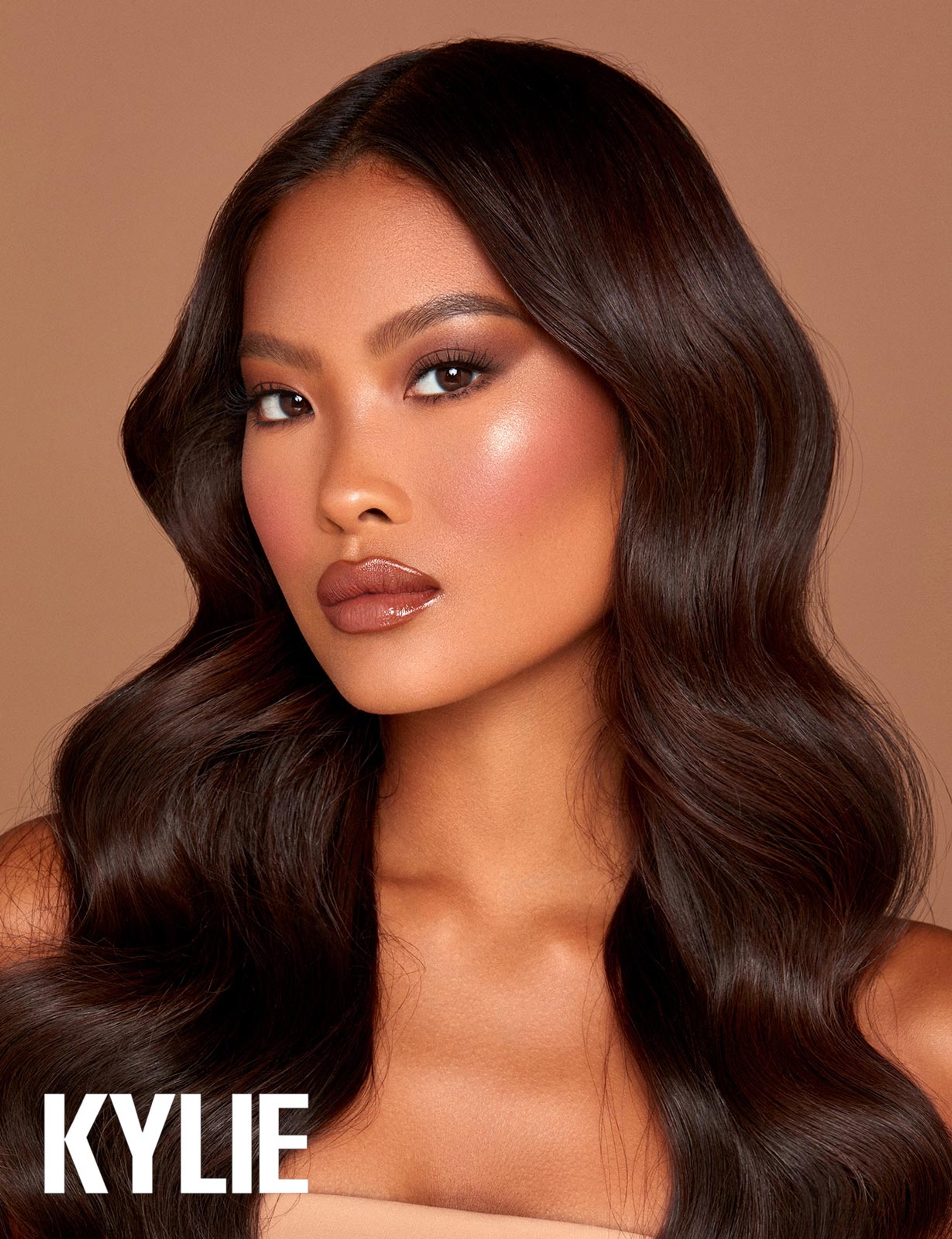 2022-10_LPE_KYLIECOSMETICS_07.jpg