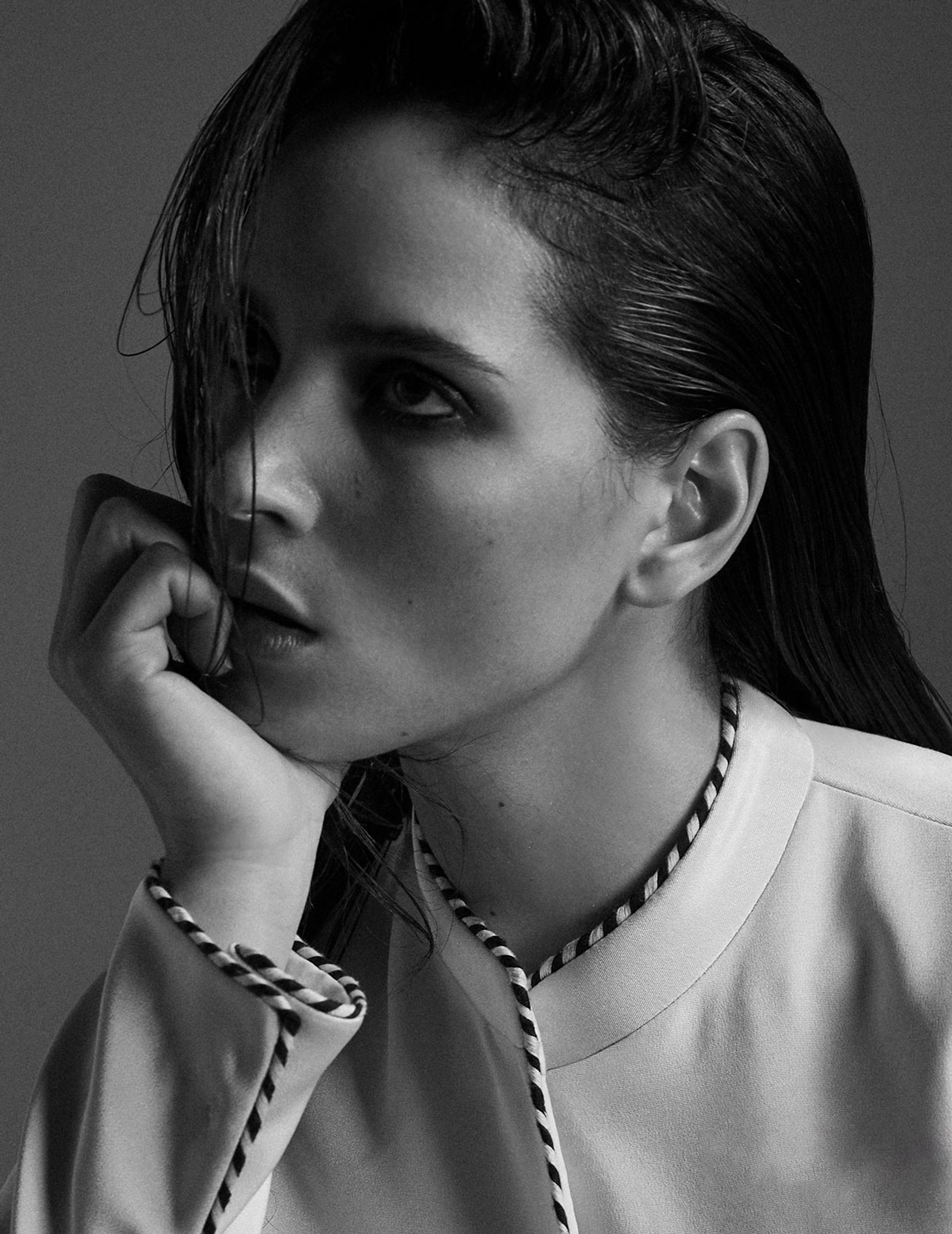 2022-04_MRK_HARPERSBAZAARMX_07.jpg