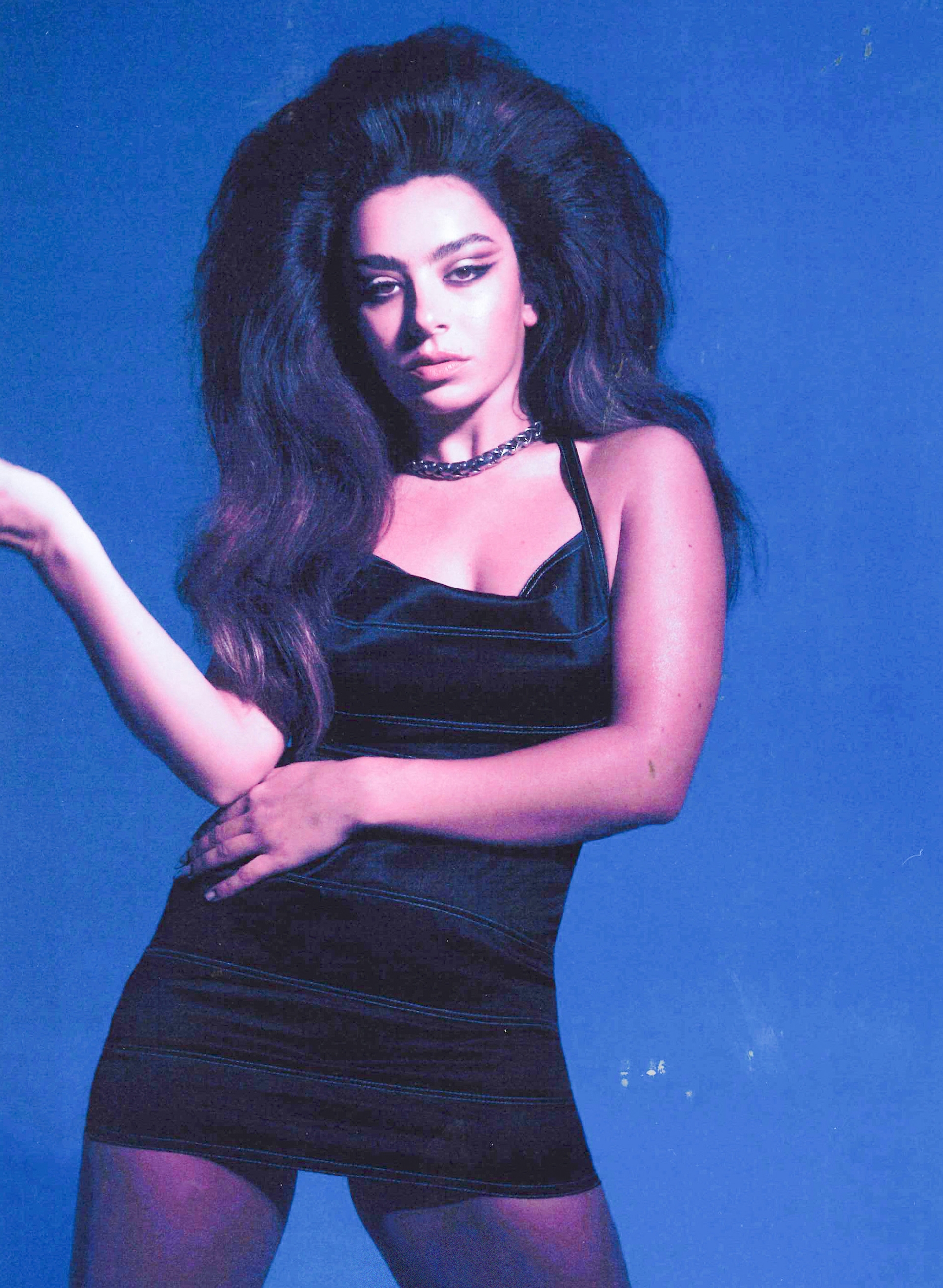 2021-08_SKT_CHARLIXCX_03.jpeg