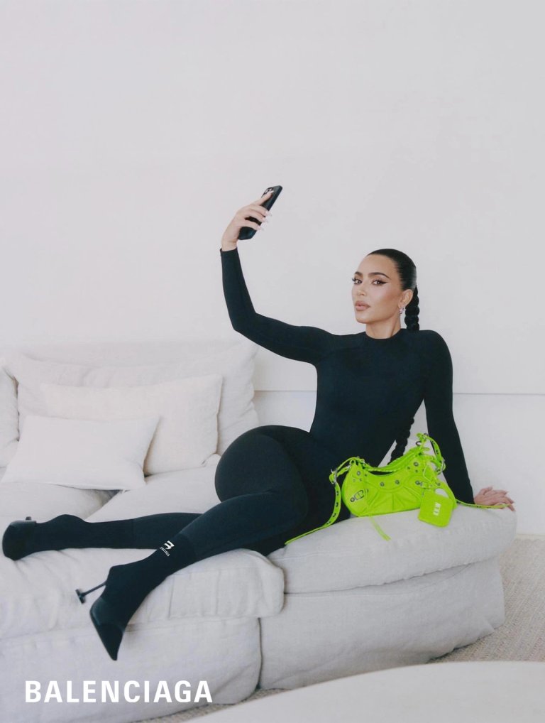 2022-02_KTG_BALENCIAGA_03.jpg