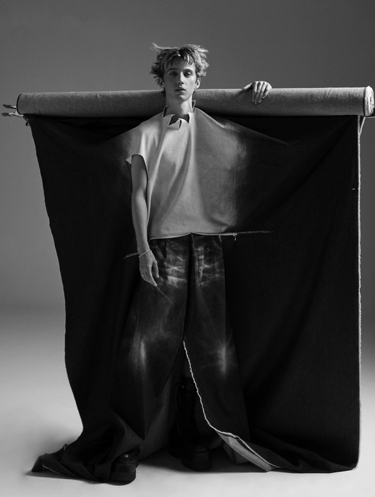 2023-10_JER_ROLLINGSTONEAU_02.jpg