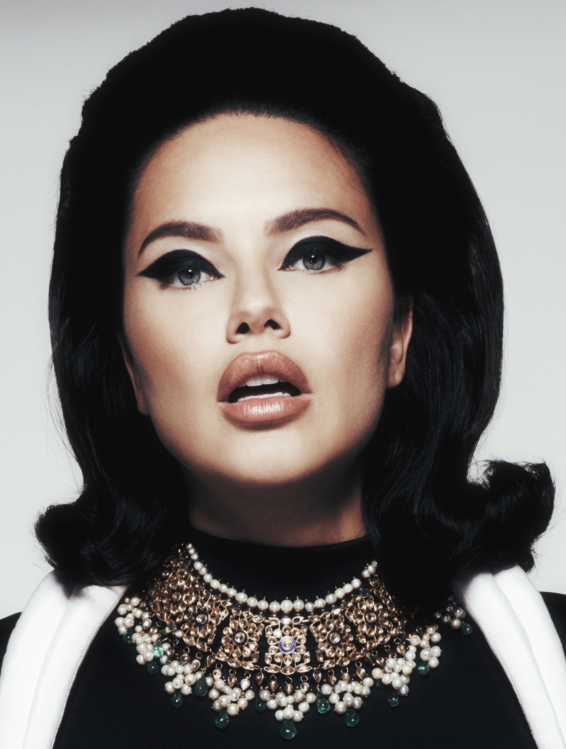 2023-01_KMN_HARPERSBAZAAR_04.jpg