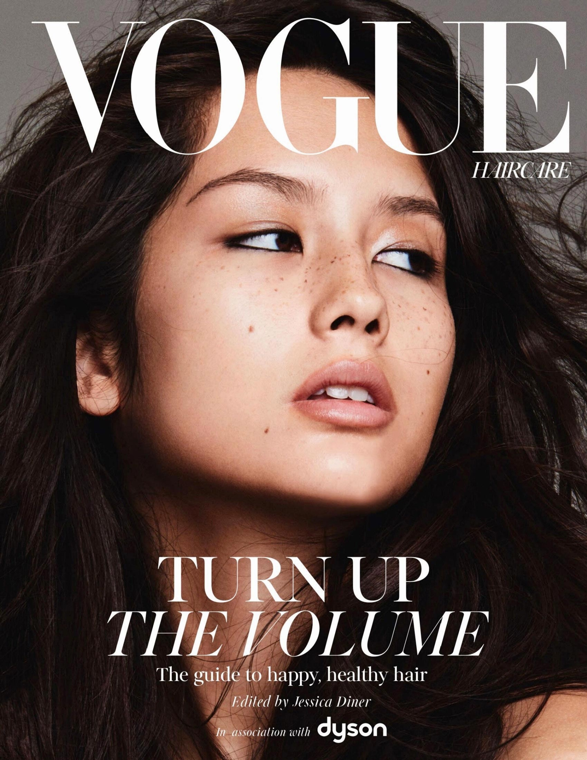 2021-11_LKG_VOGUEUK_01.jpg