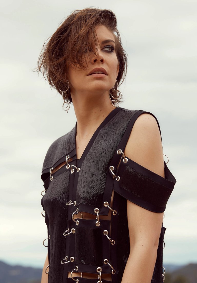 starworks-artists_2017-04_DYN_FSS_HARPERSBAZAAR_03.jpg
