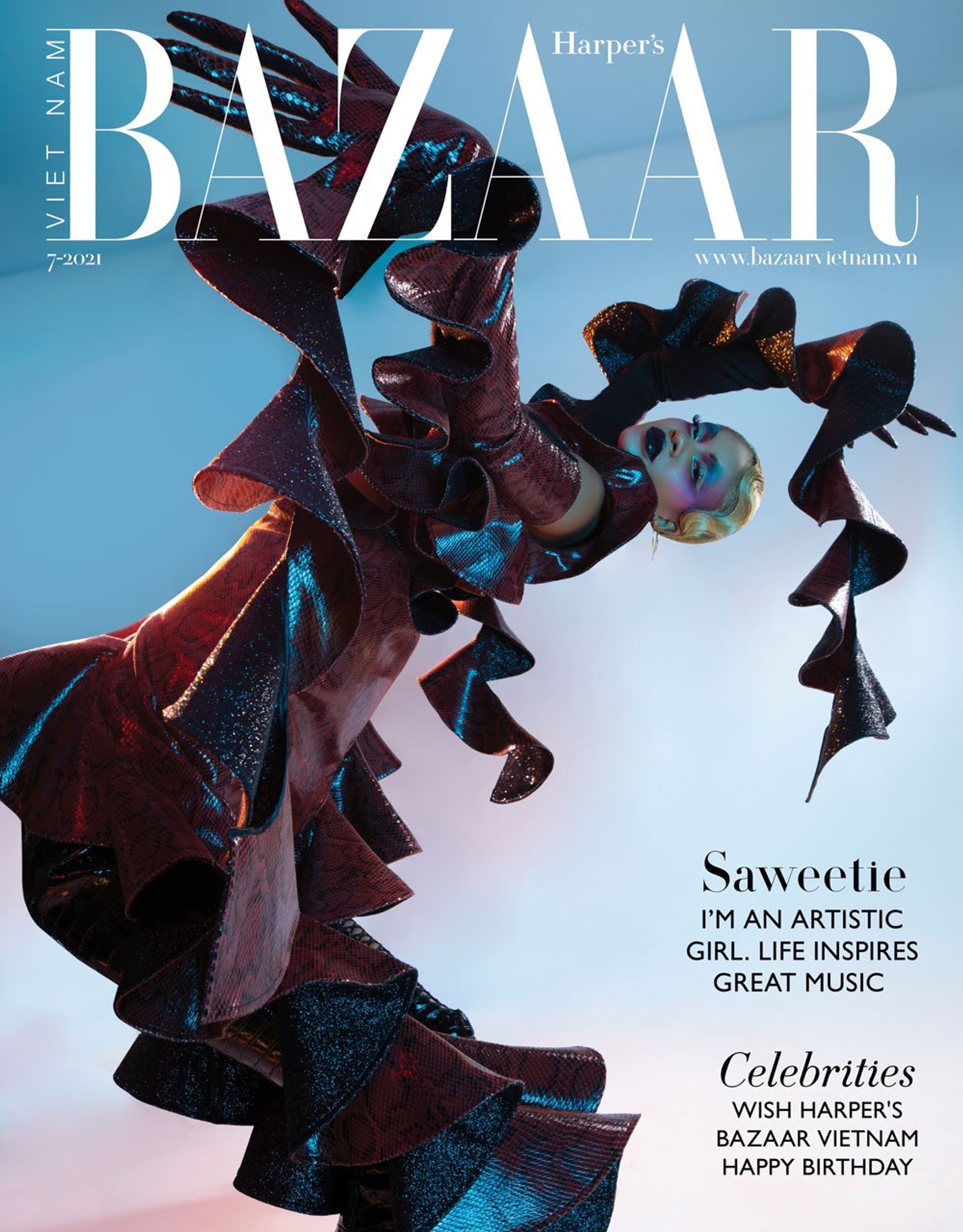 2021-07_TJN_HARPERSBAZAARVN_01.jpeg