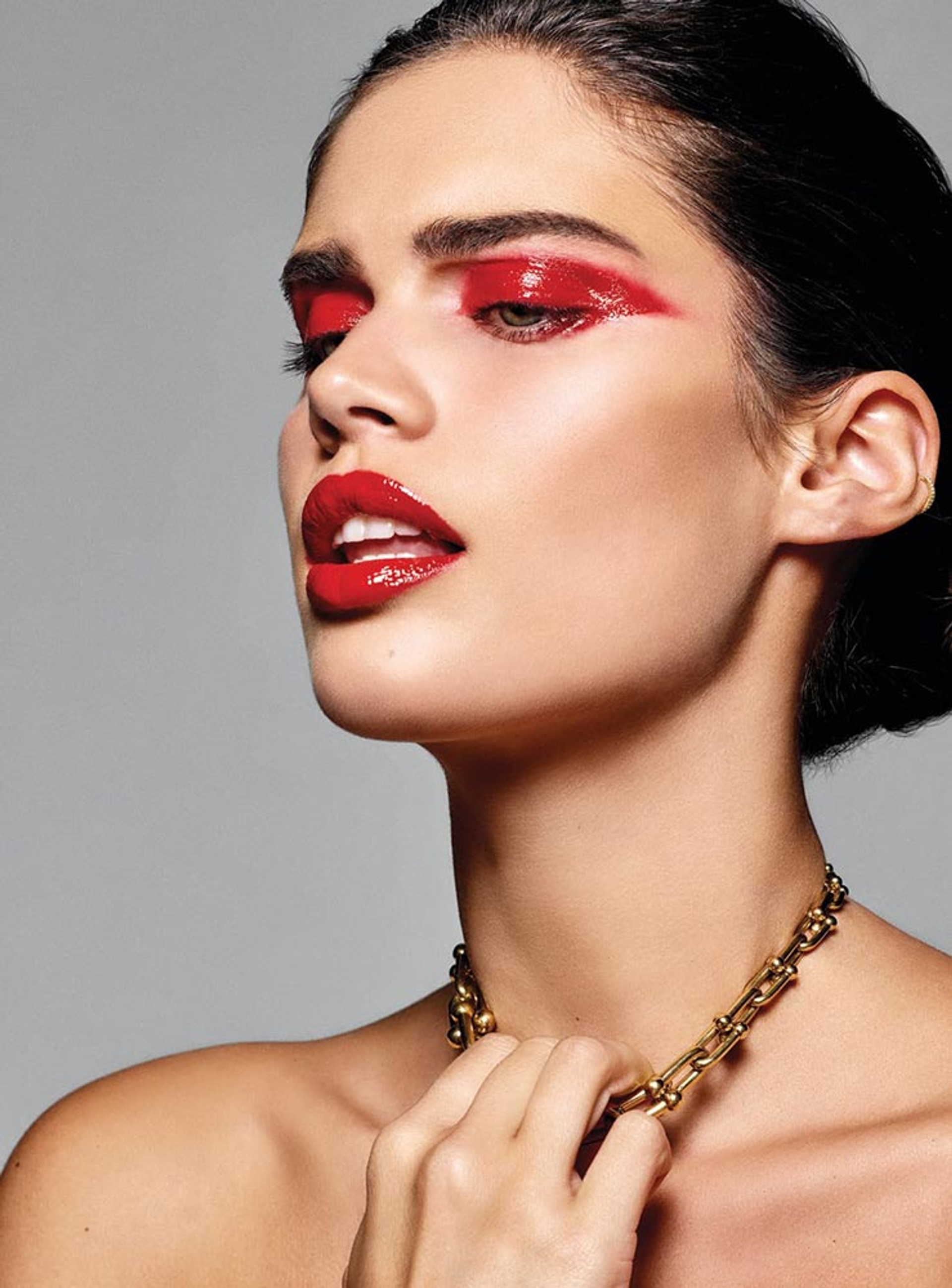 1807-VogueThailand-Cover-YuTsai-RGN-13.jpg