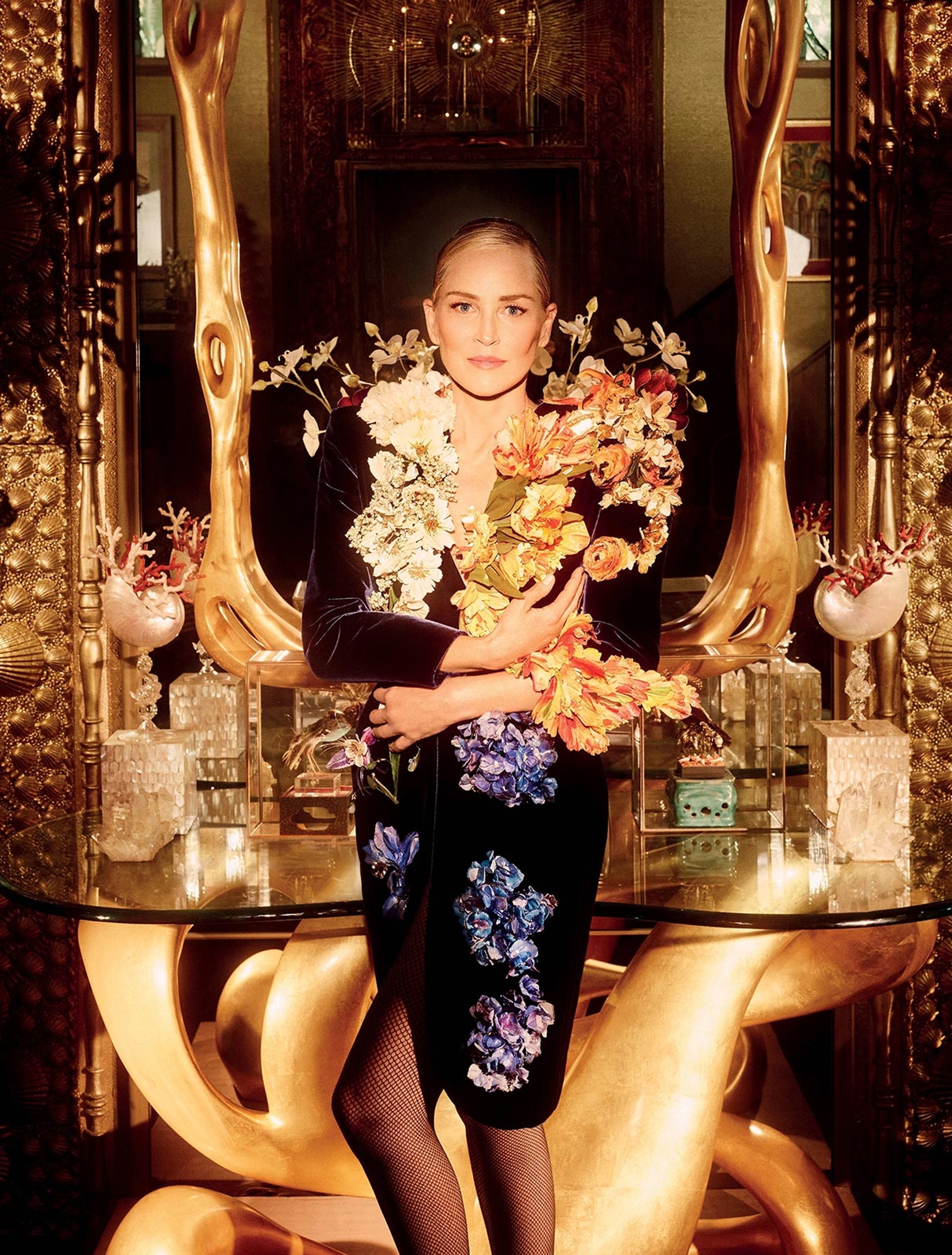 2022-09_AON_VOGUEAR_05.jpg