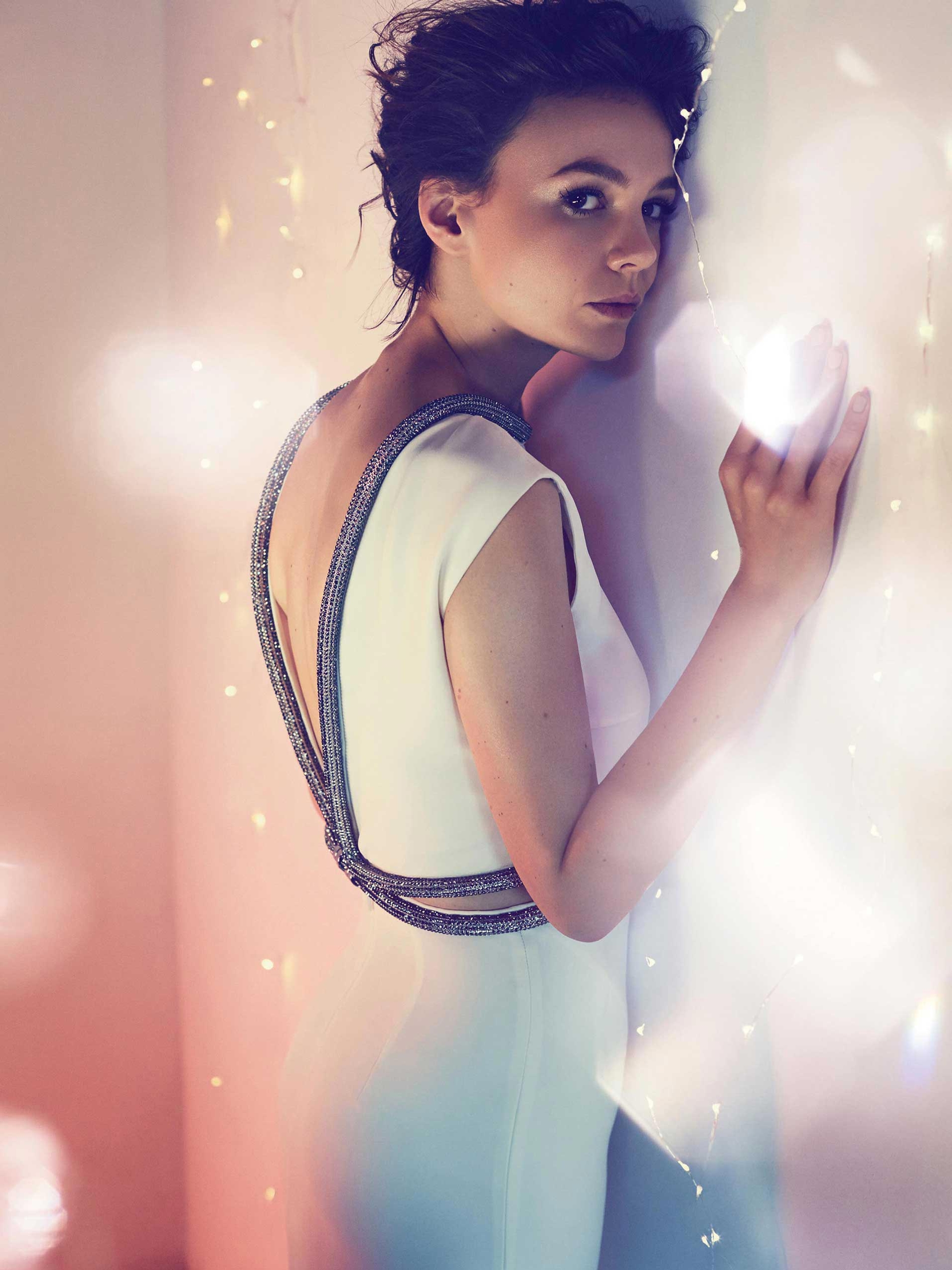 starworks-artists_201412_HARPERSBAZAARUK_ALUBOMIRSKI_GE_JC_11.jpg