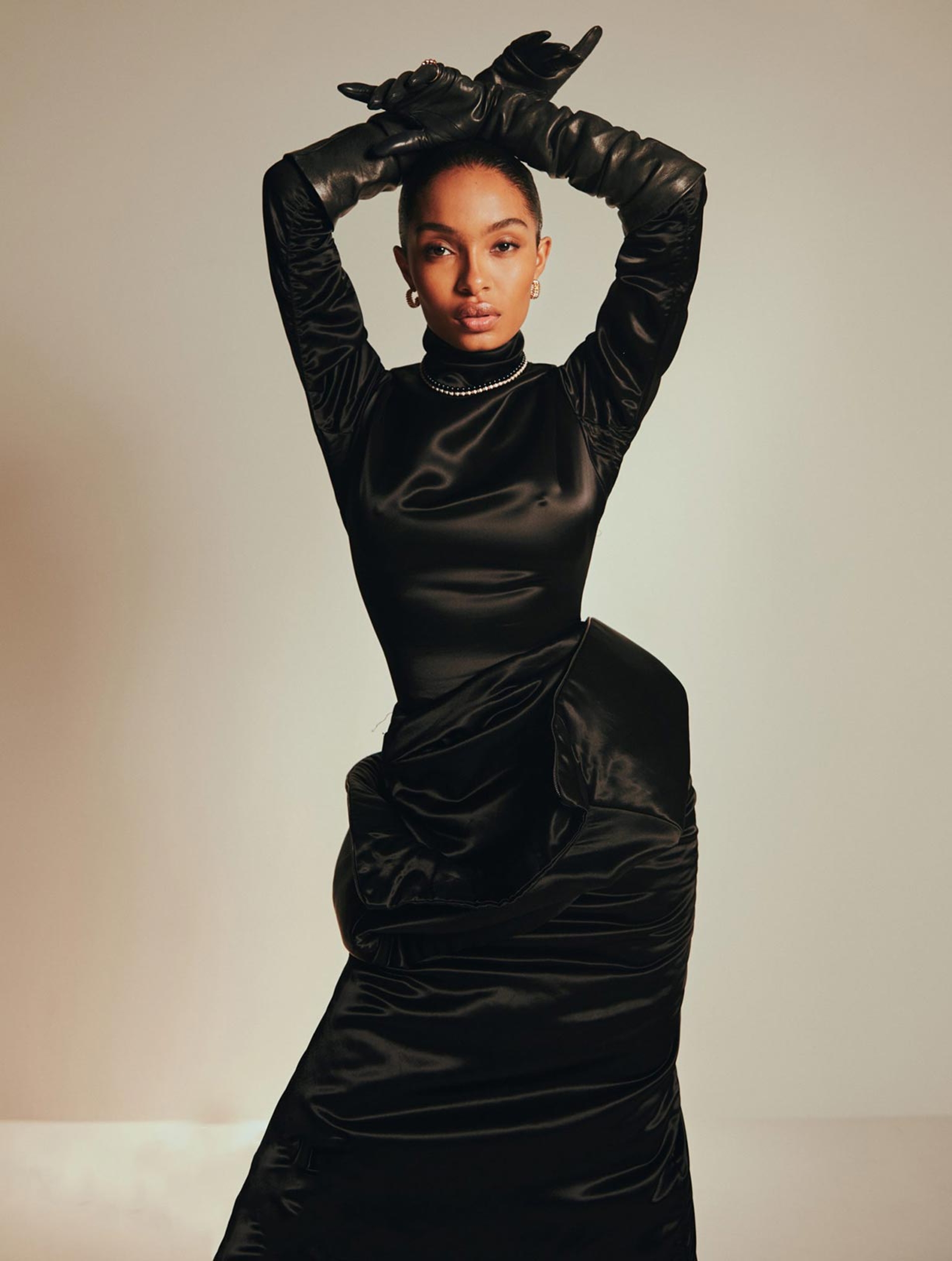 2023-05_SCE_HARPERSBAZAARAR_04.jpg
