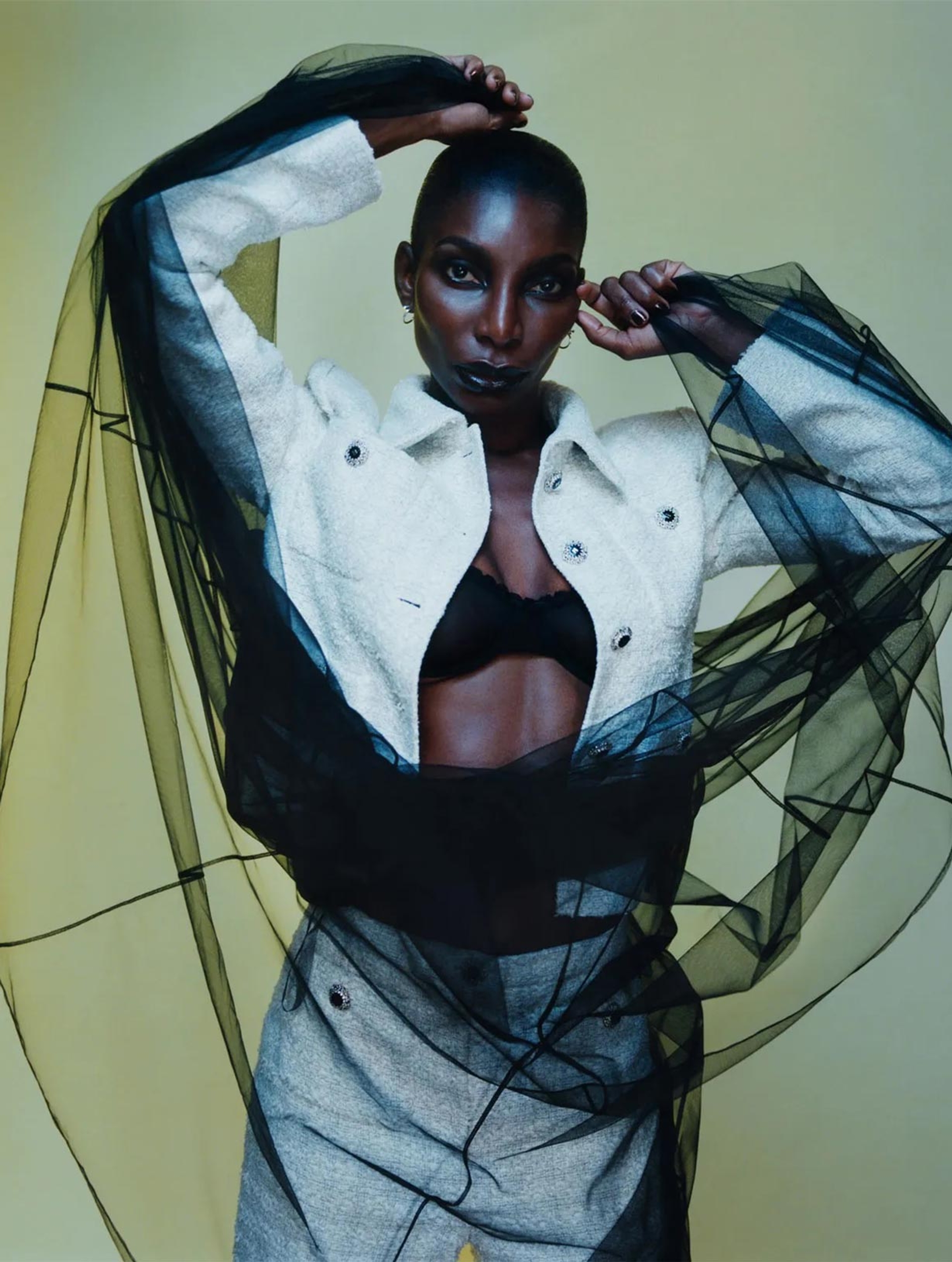 2025-08_AML_VOGUEUK_06.jpg