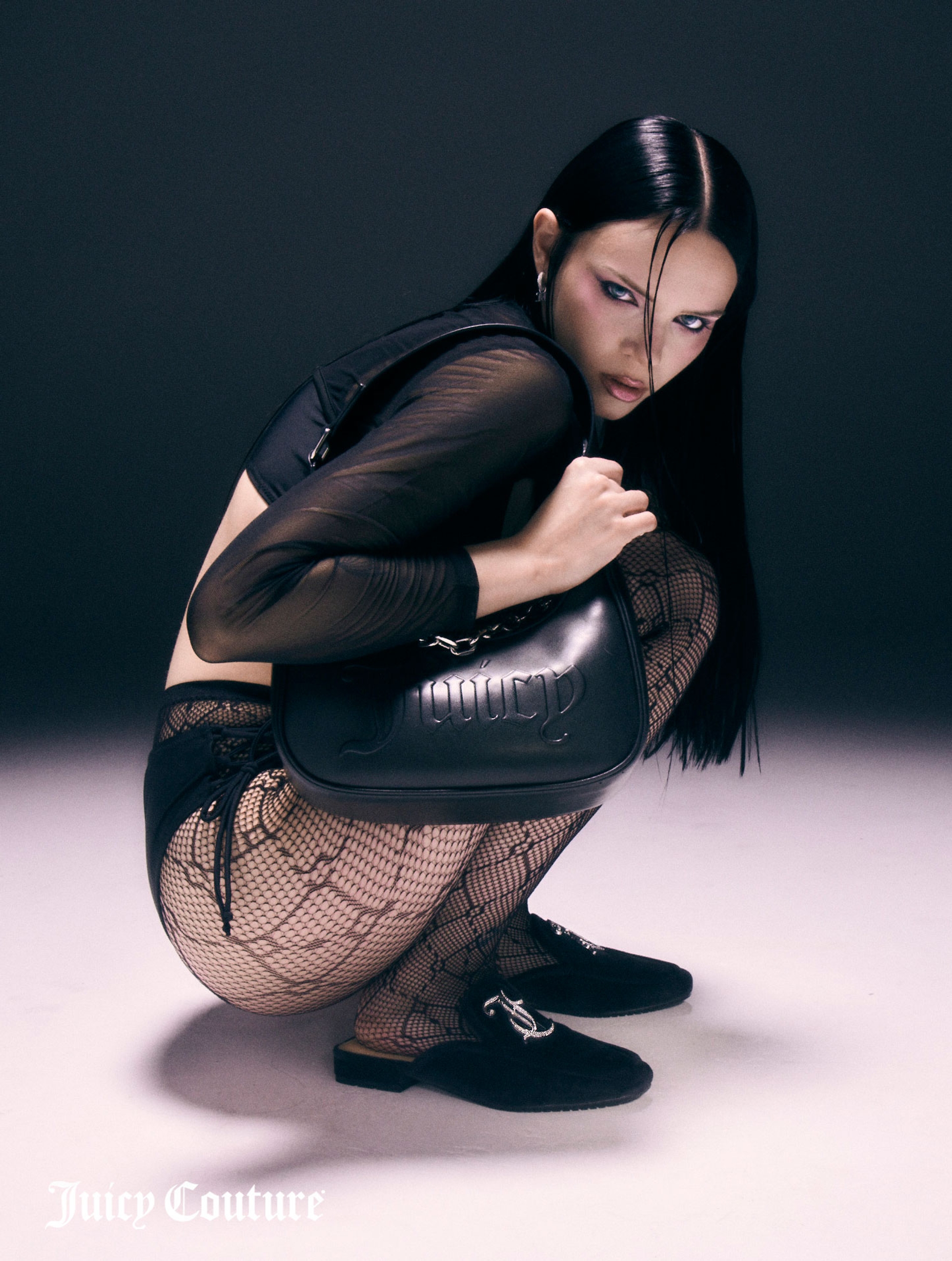 2023-11_ATT_JUICYCOUTUREUK_01.jpg