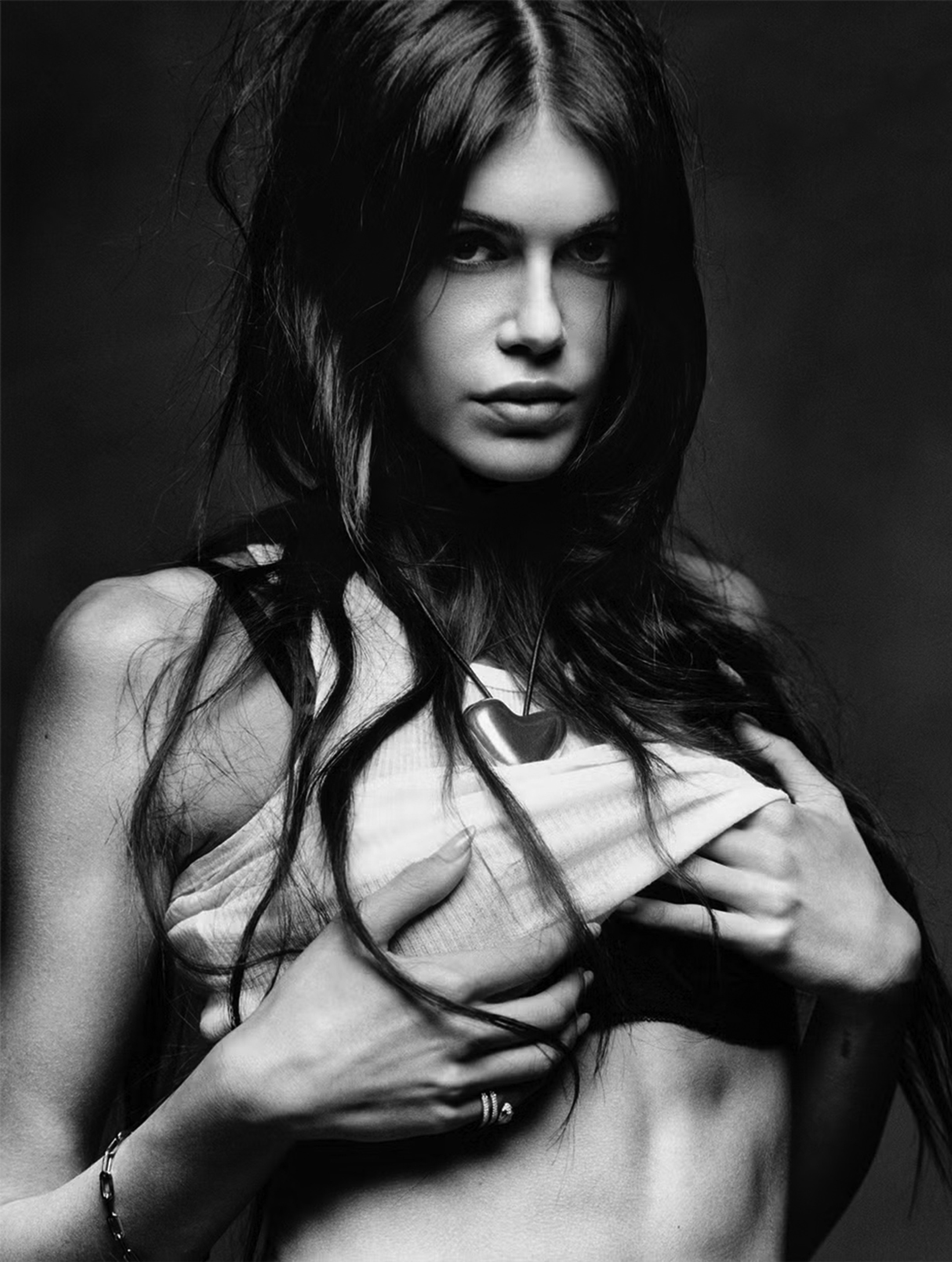 2026-01_EKO_HARPERSBAZAAR_05.jpg