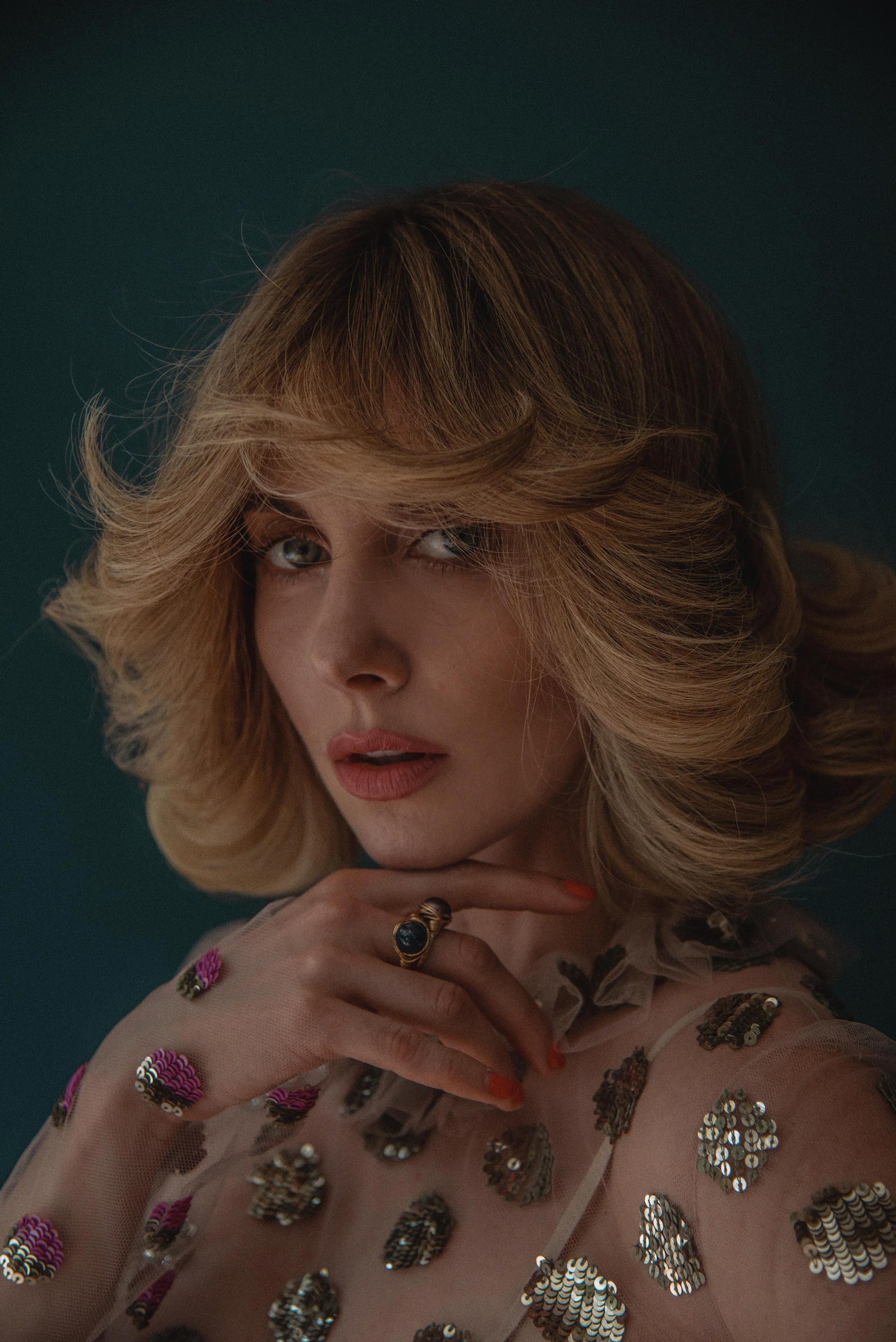 2019-09_CRN_LADYGUNN_06.jpg