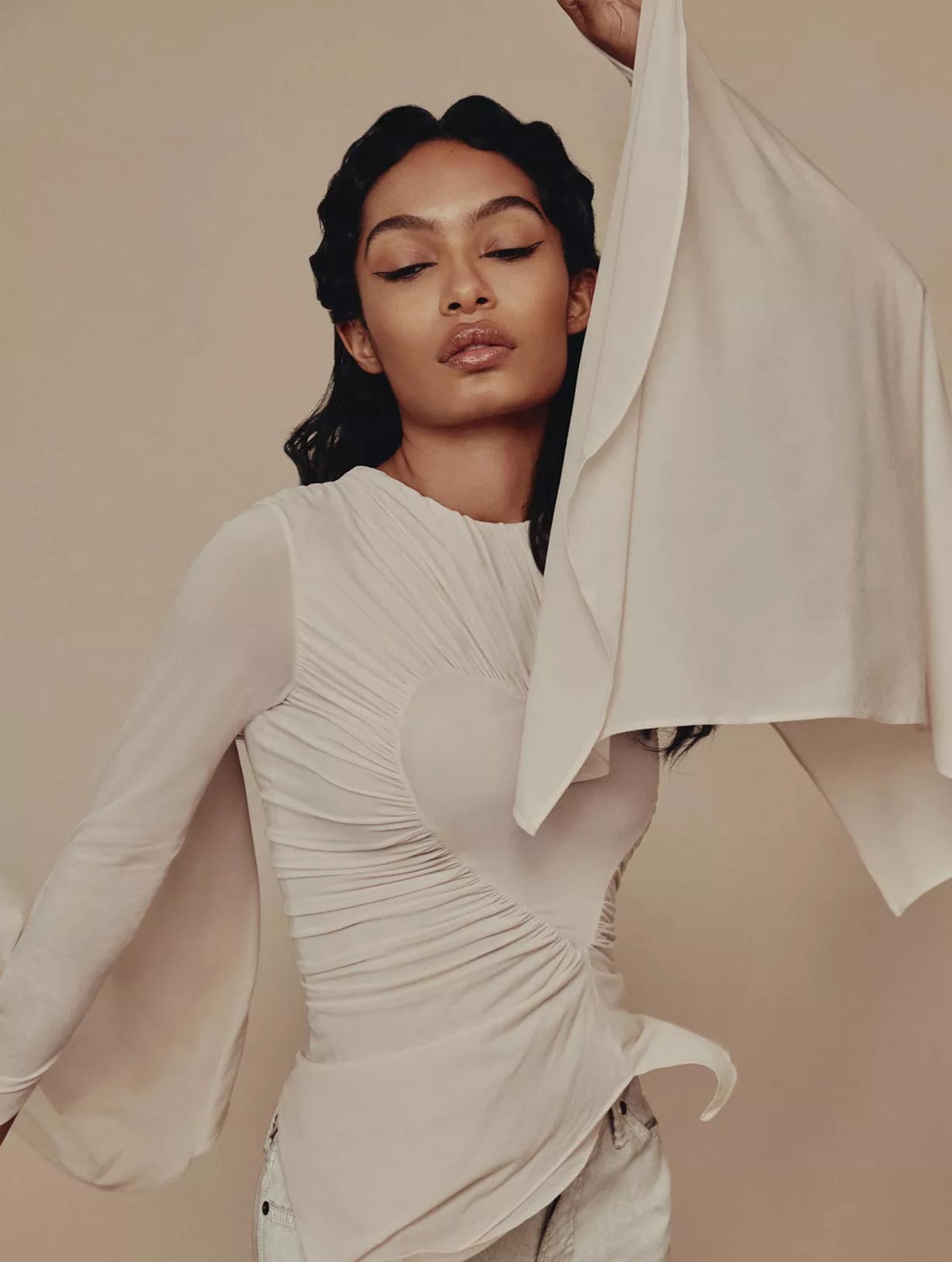 2023-04_SCE_BYRDIE_03.jpg