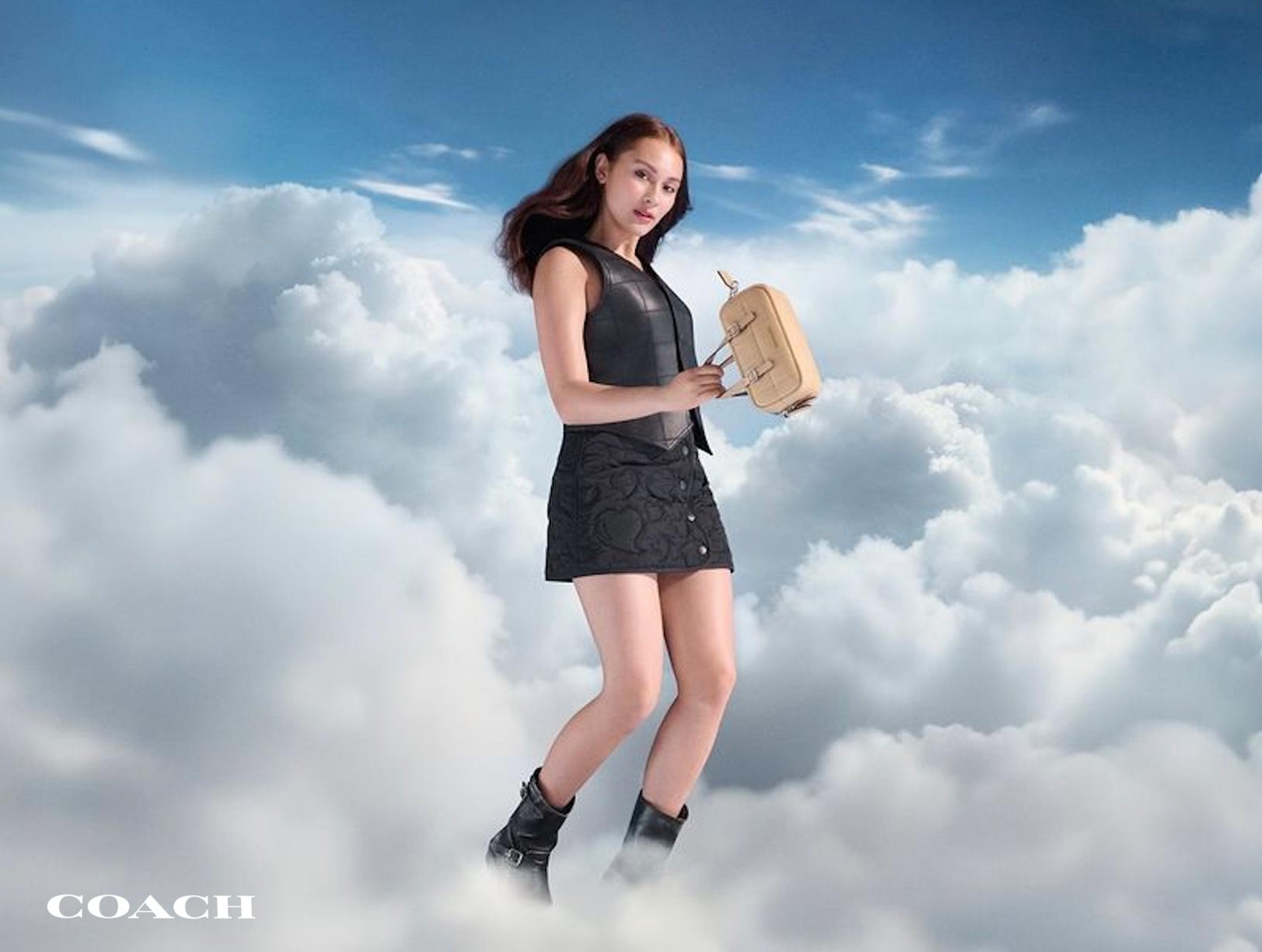 2024-10_BMY_COACH_03.jpg