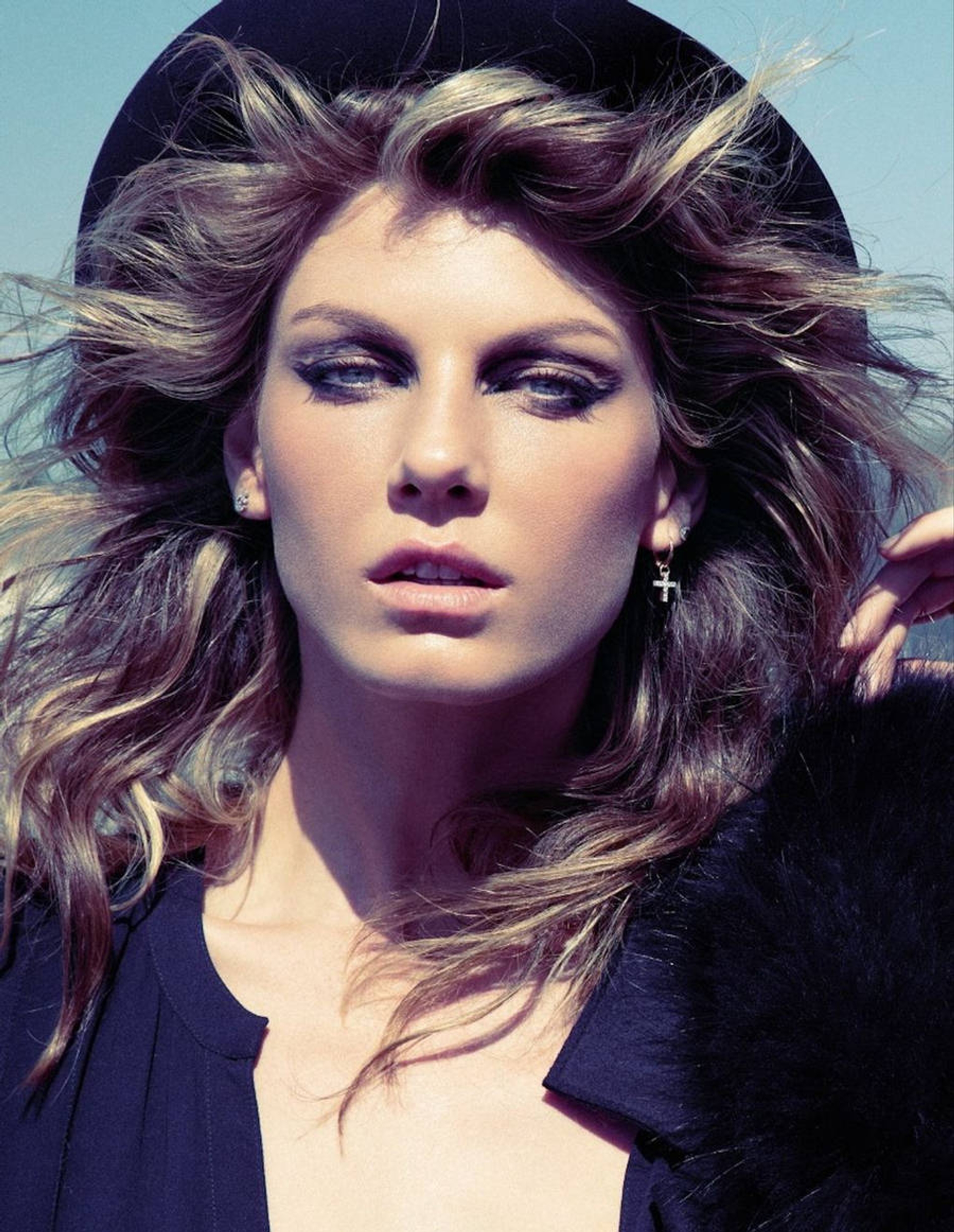 2011-12_RGN_ELLEFR_02.jpg