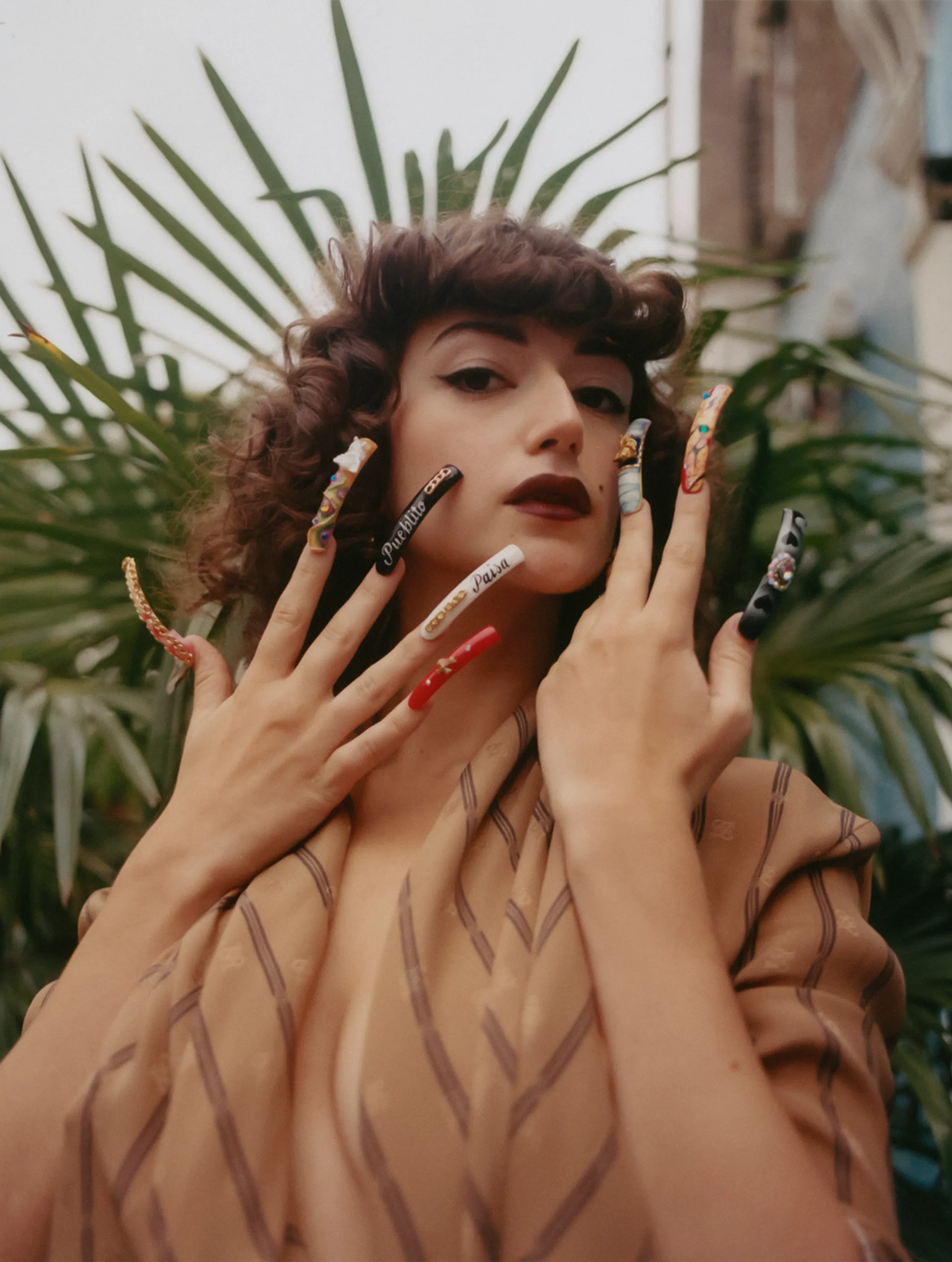 2021-12_AML_VOGUE_01.png