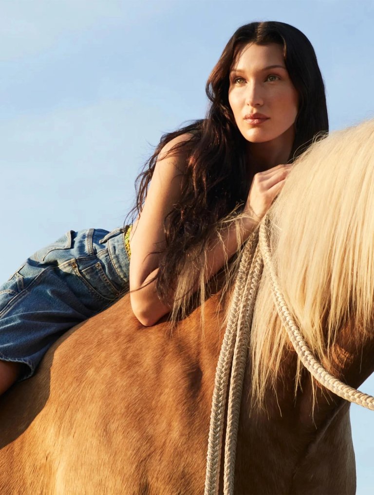 2022-03_PVS_VOGUE_07.jpg