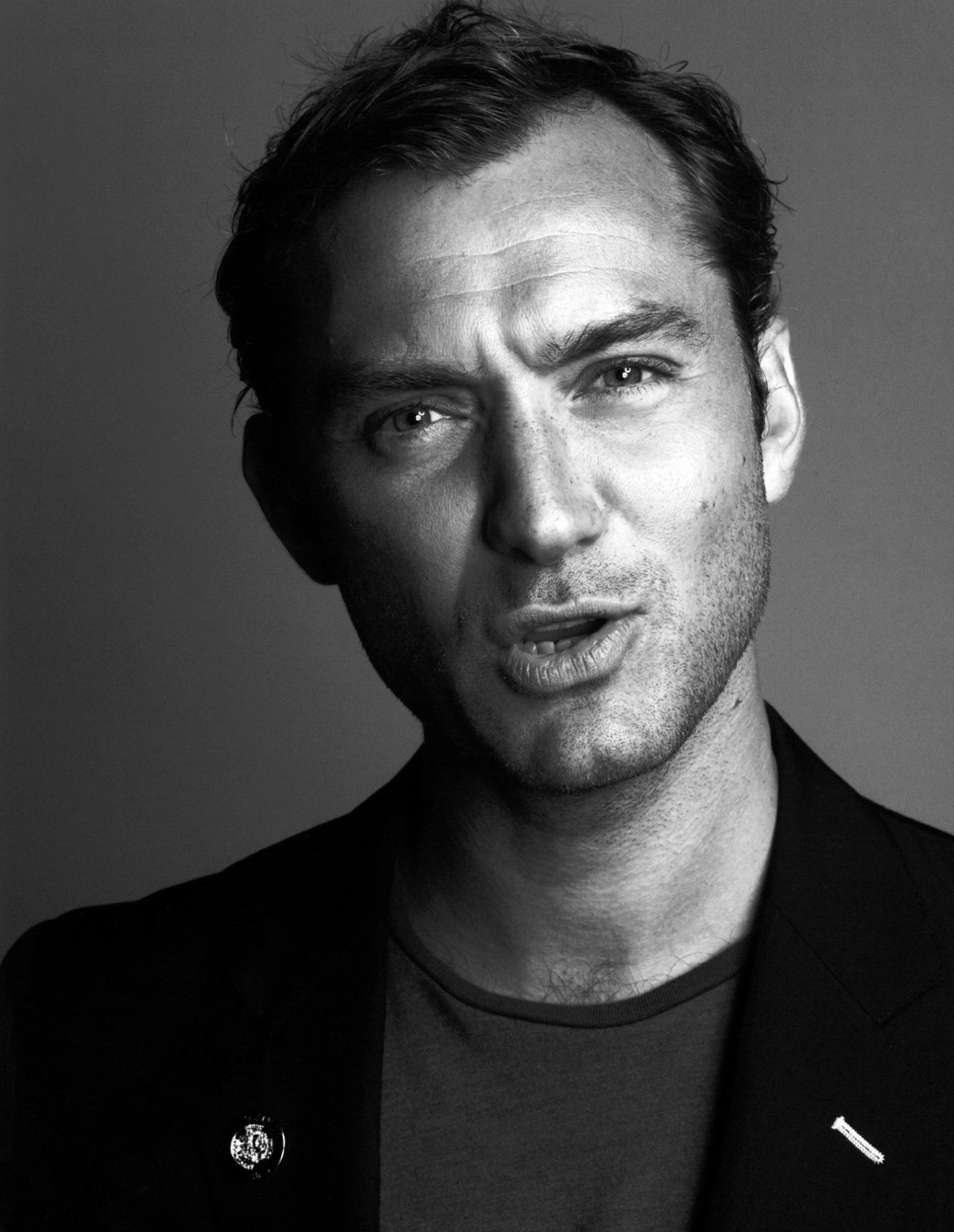 50_201005_VANITYFAIR_TTYRELL_ACL_04.jpg