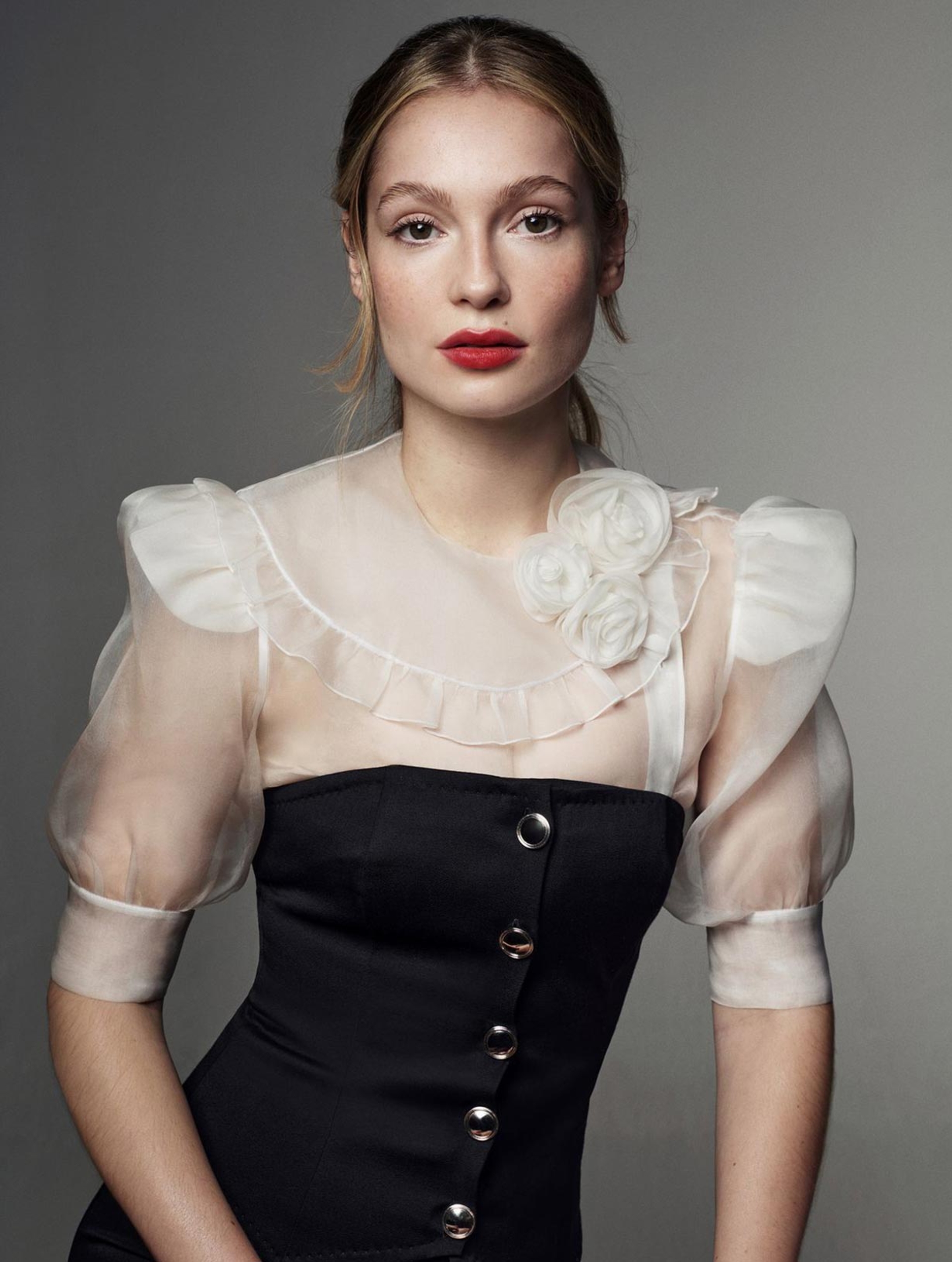 2024-03_JKT_ELLE_01.jpg