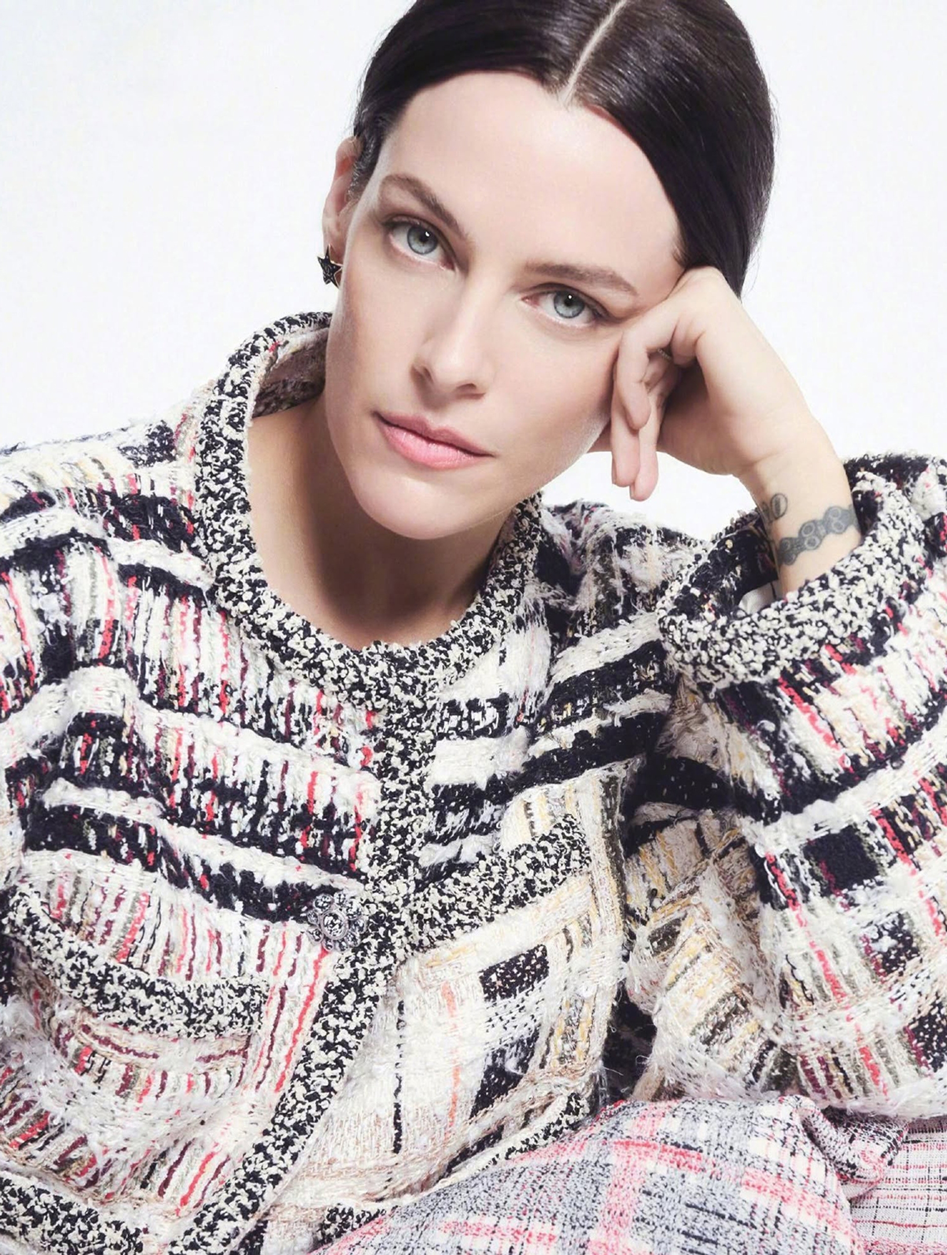 2026-02_SKT_HARPERSBAZAARDE_05.jpg