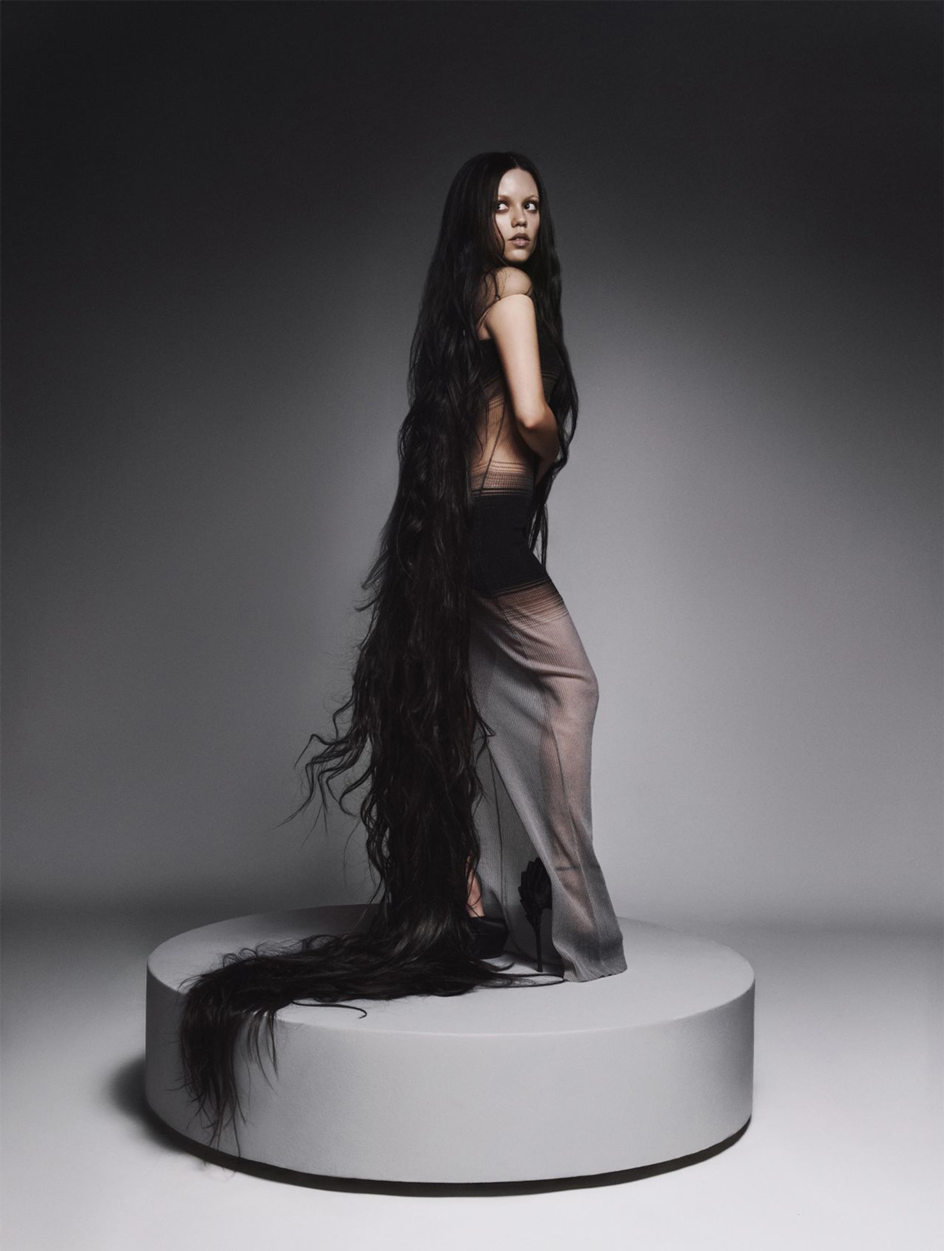 2025-08_TNN_VOGUEKR_01.jpg