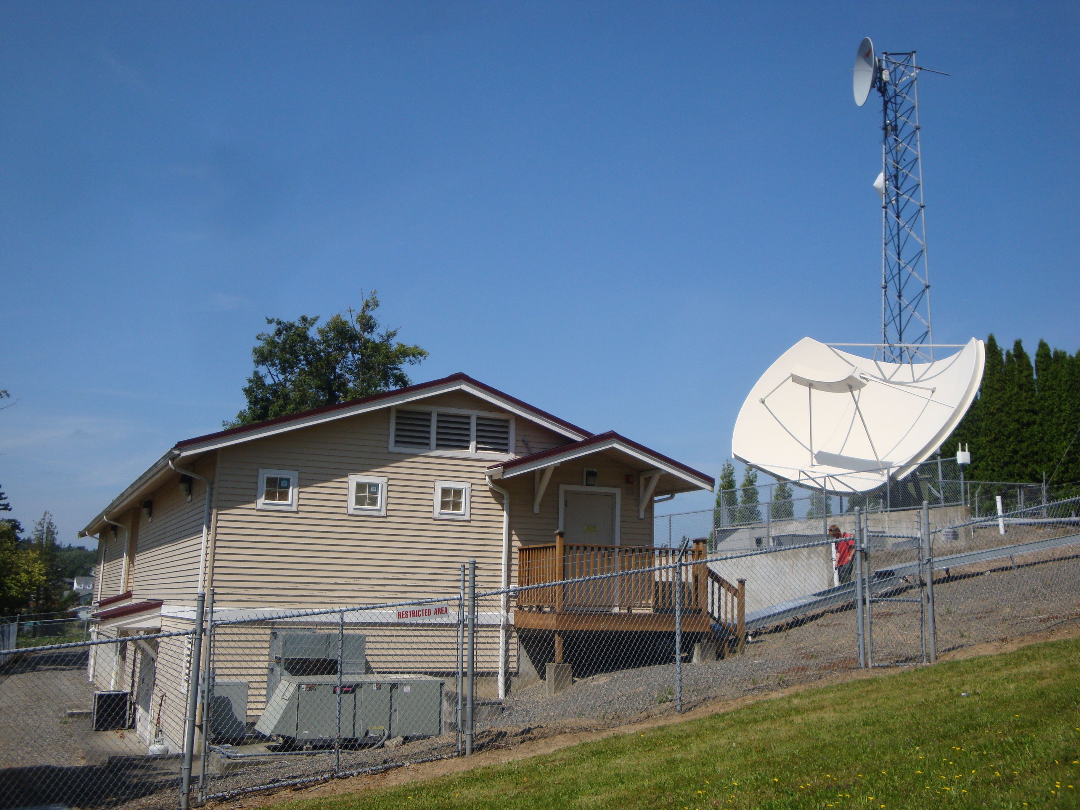 TCI Head End Facility, Ferndale, Washington (© RMC Architects).