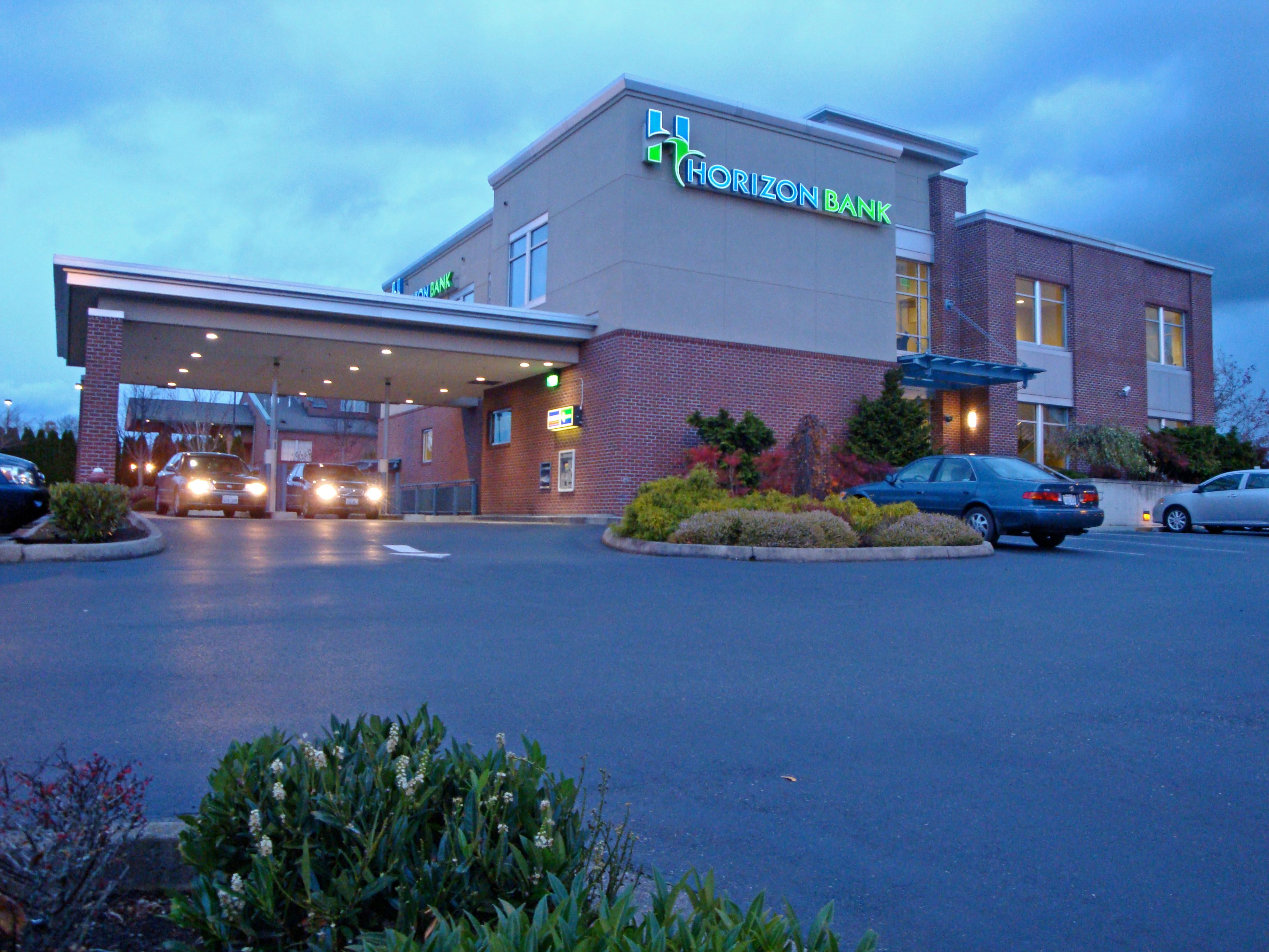 horizon-back-drive-thru