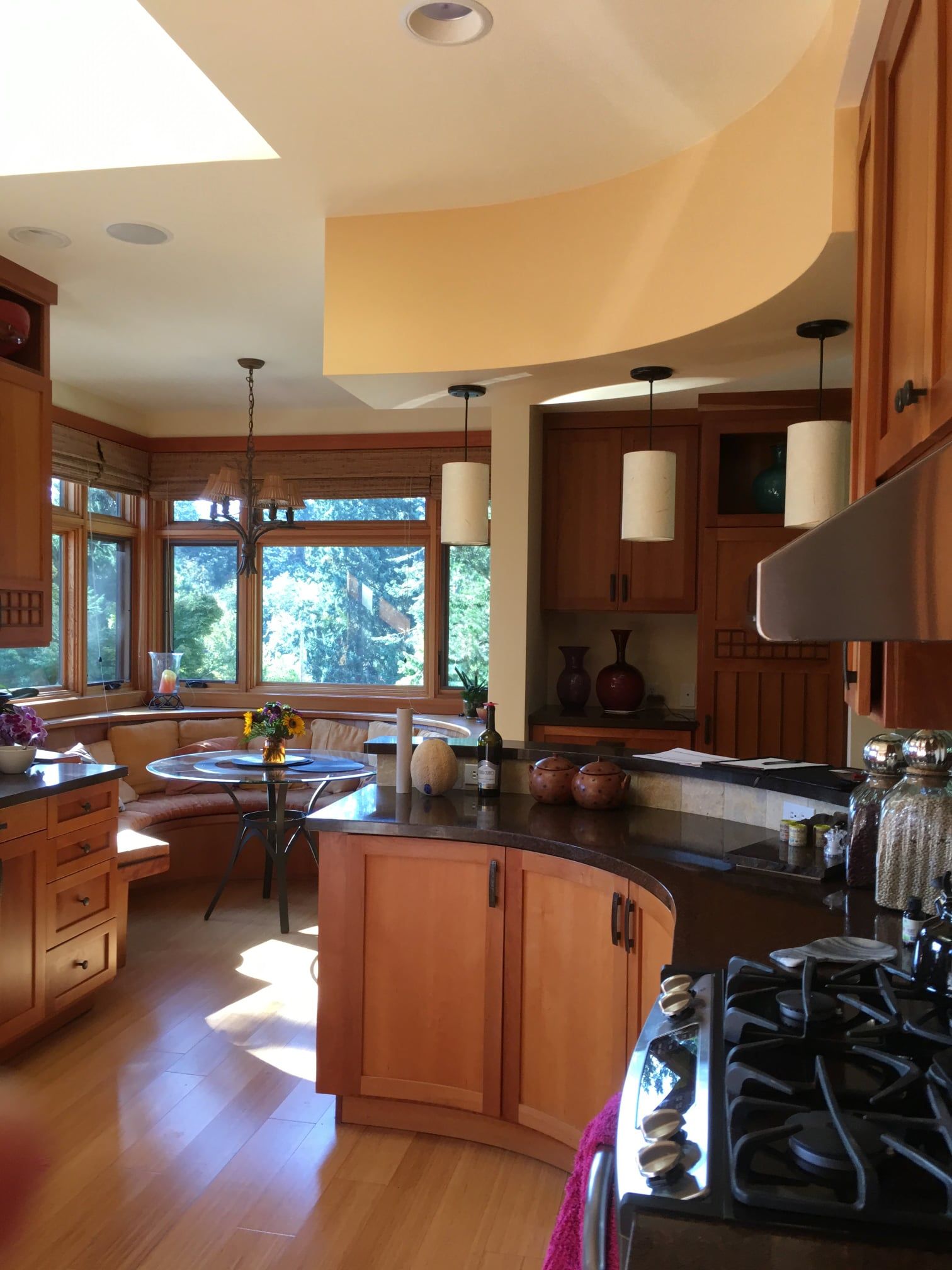 south hill solar dining area