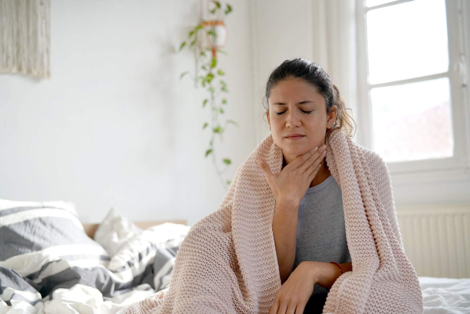 Sore Throat vs Strep Throat: How to tell the difference