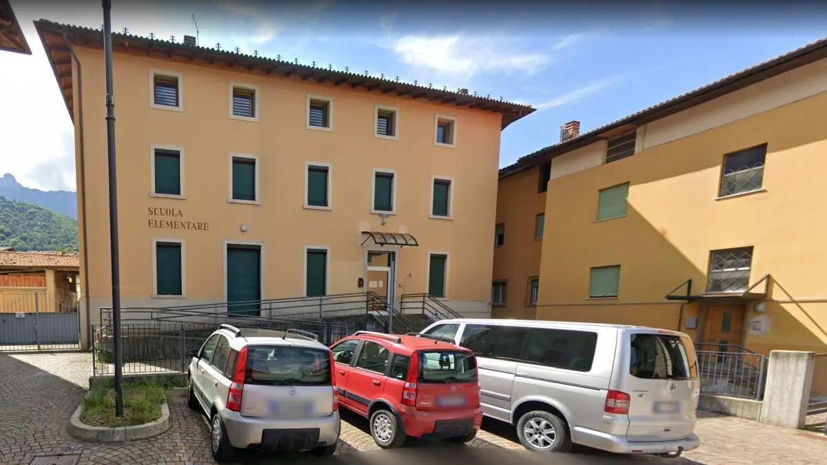 Ex scuola elementare di Vigo (e giardino)