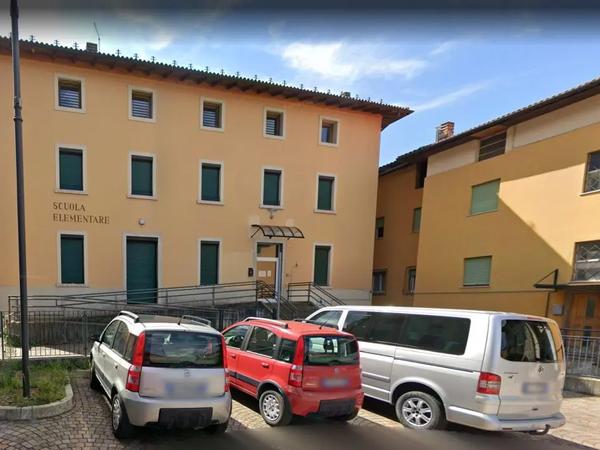 Ex scuola elementare di Vigo (e giardino)