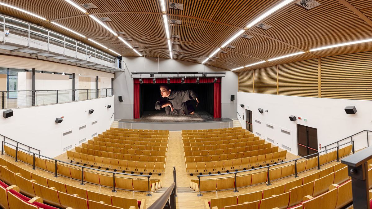 Spettacolo teatrale “Scarpone della pace”