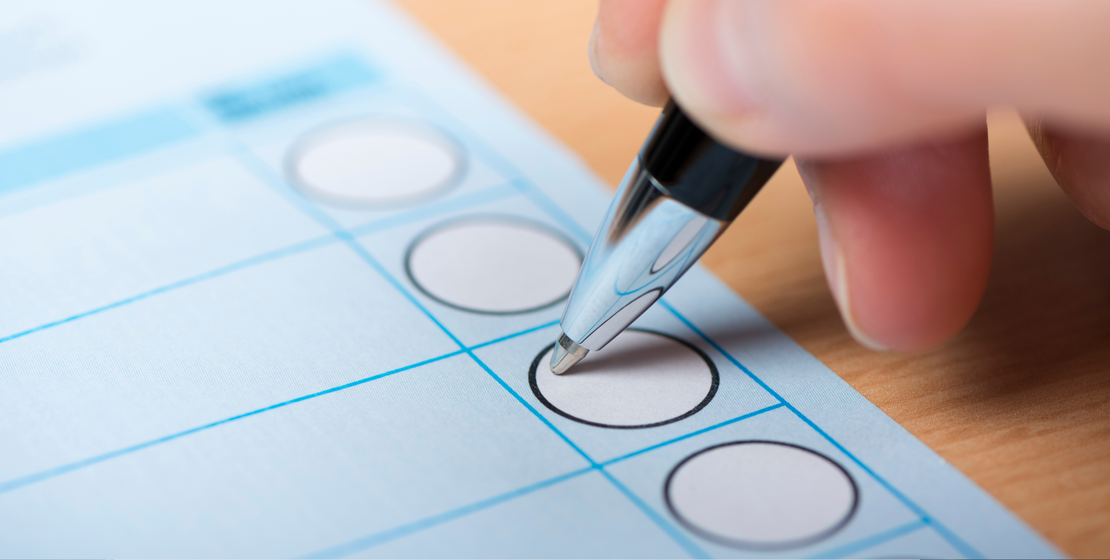 Stimmzettel zum Ankreuzen