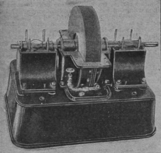 Picture of Tesla Turbine in Black and Whit