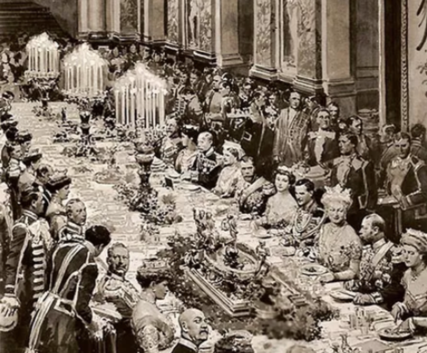 Royal banquet in ornate palace hall, Berlin 1913. Guests in formal attire and military dress uniforms seated at long table with elaborate centerpieces.