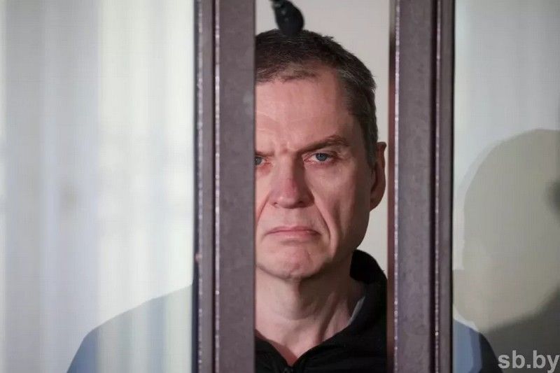 Andrzej Poczobut behind bars. 