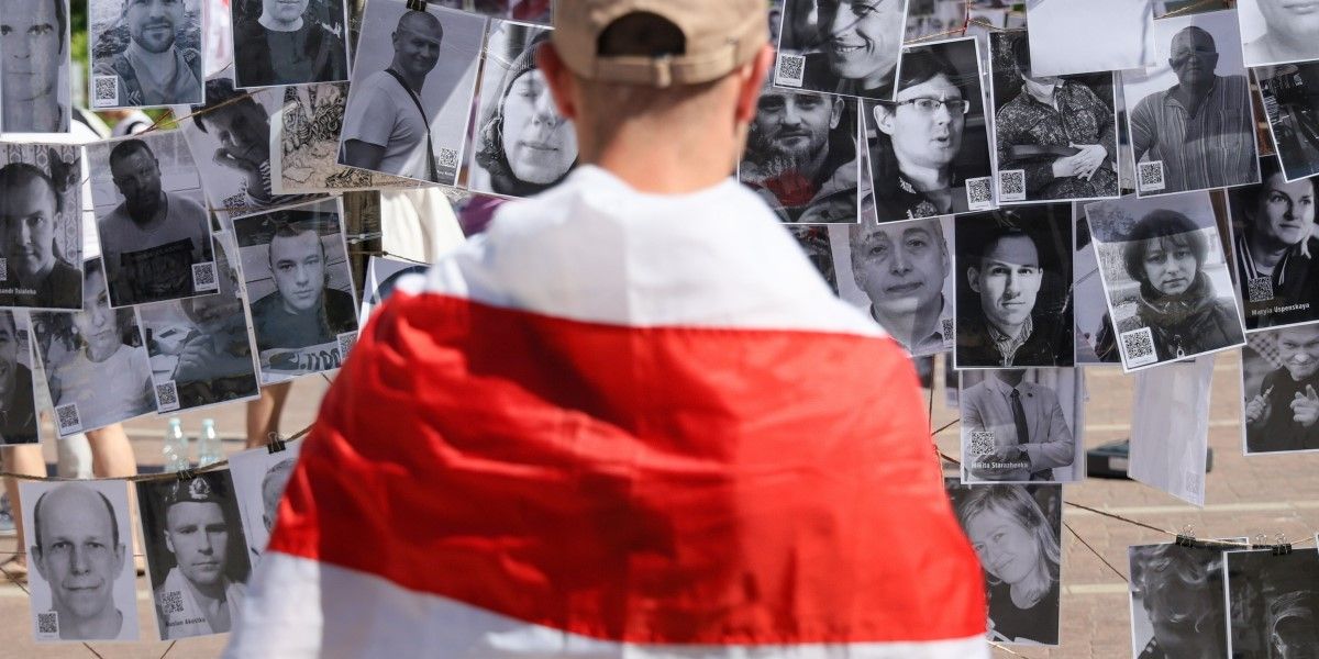 An exhibition of photographs of political prisoners in Warsaw. Photo: PAP/Paweł Supernak.