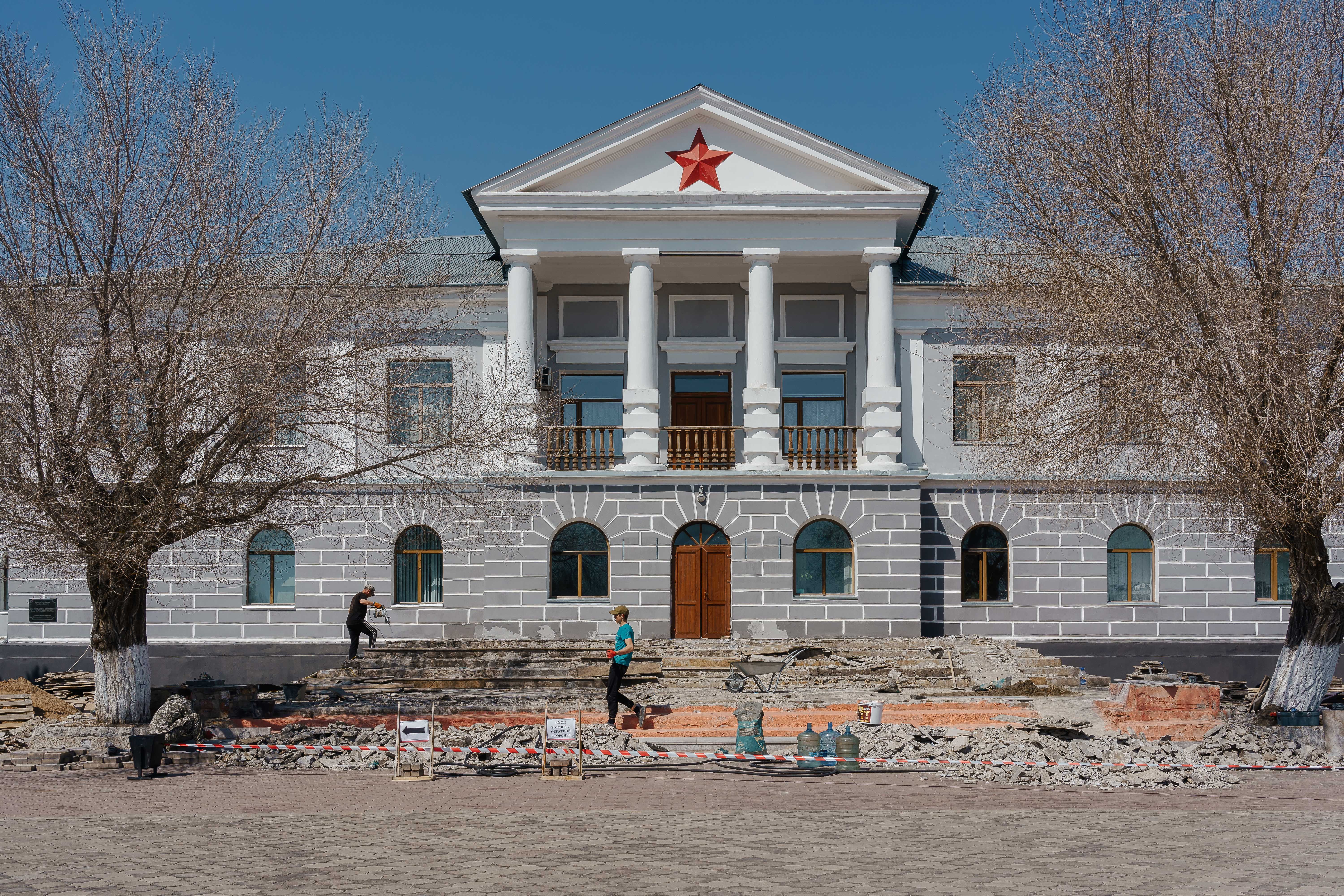 Photo: From the Photobook by Dasha Karetnikova “Motherland hears, Motherland knows”, 2019–2023, Fotohof