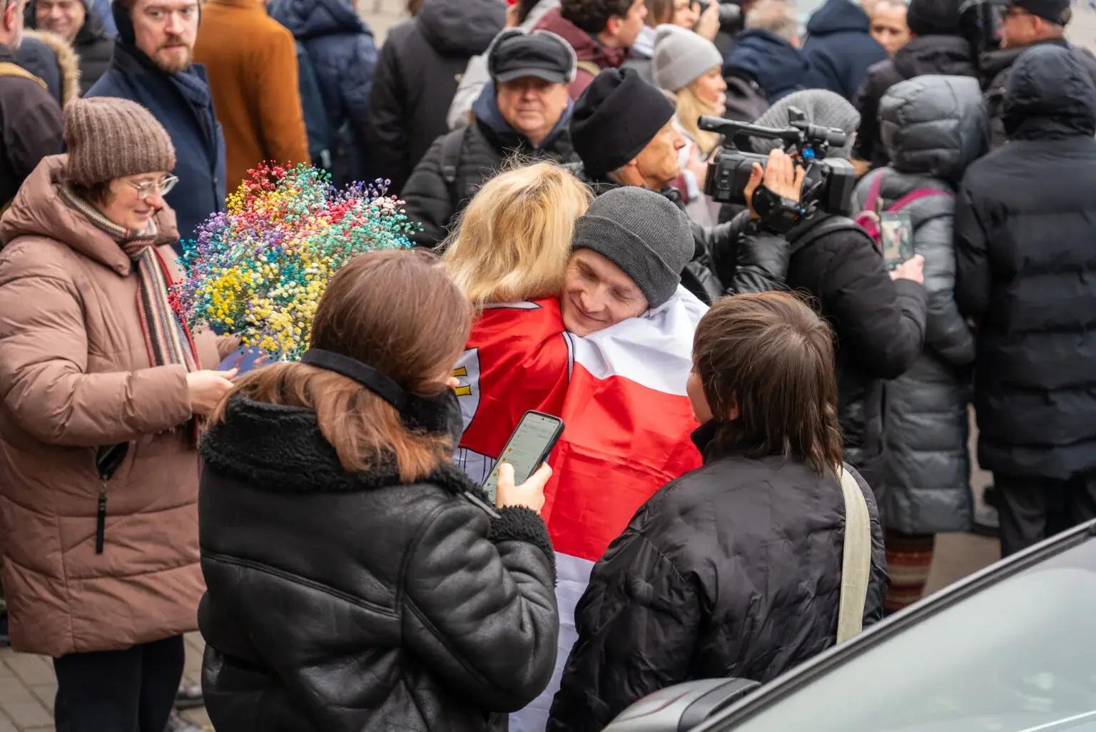 Arrival of the political prisoners in Vilnius, December 16, 2025. Photo: tsikhanouskaya.org