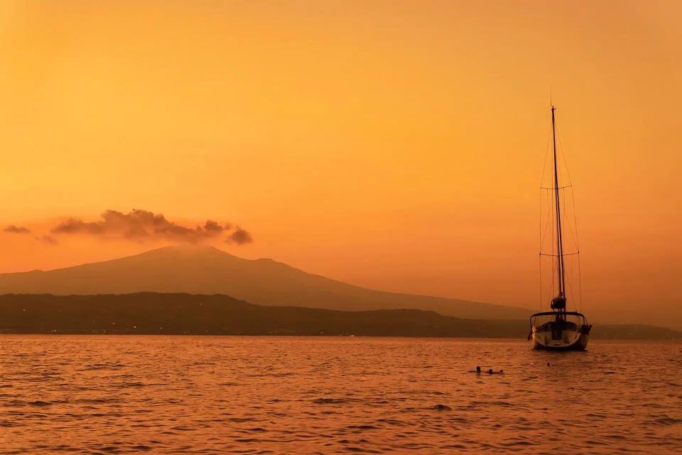 Volcano Sailing Experience – Sicilia & Insulele Eoliene — fotografia 5 din 10