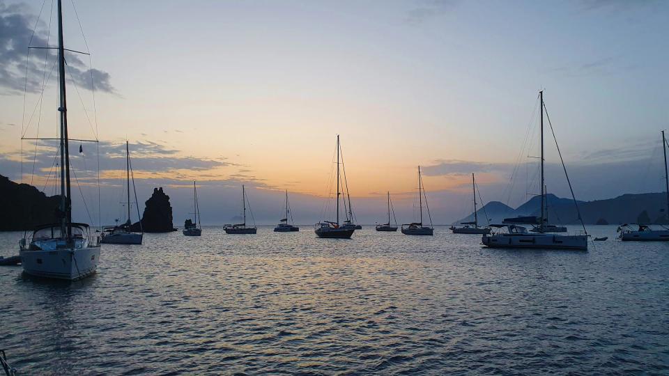 Volcano Sailing Experience – Sicilia & Insulele Eoliene — fotografia 8 din 10