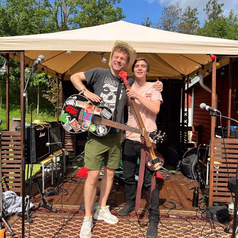 Cover image for En slags årskavalkade