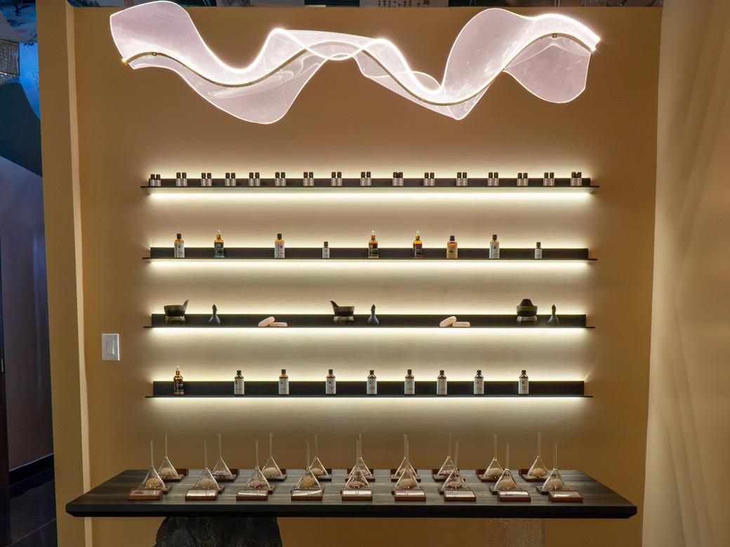 Choose the aroma that will elevate your massage at our incense station