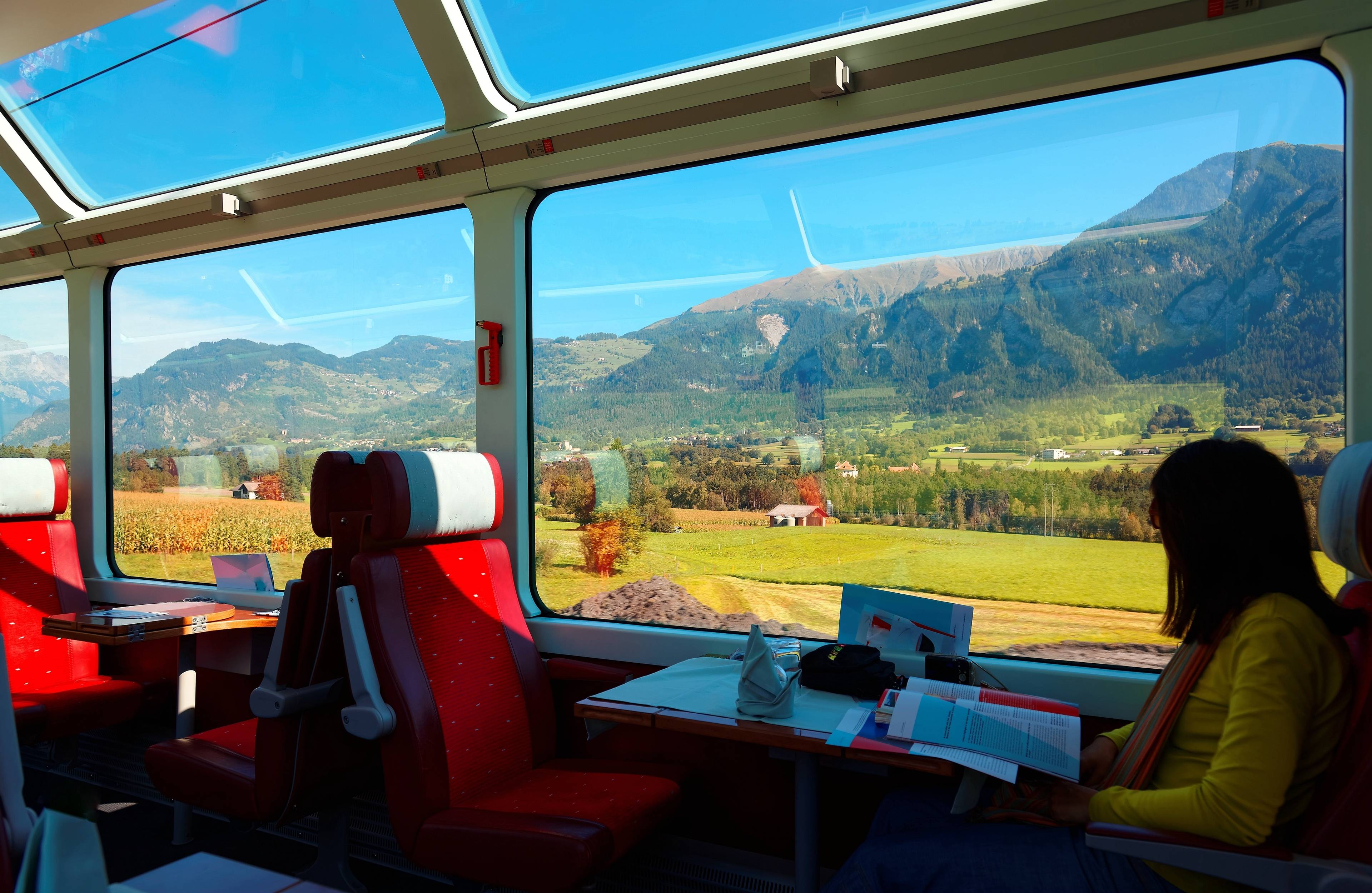 interno di un treno panoramico svizzera