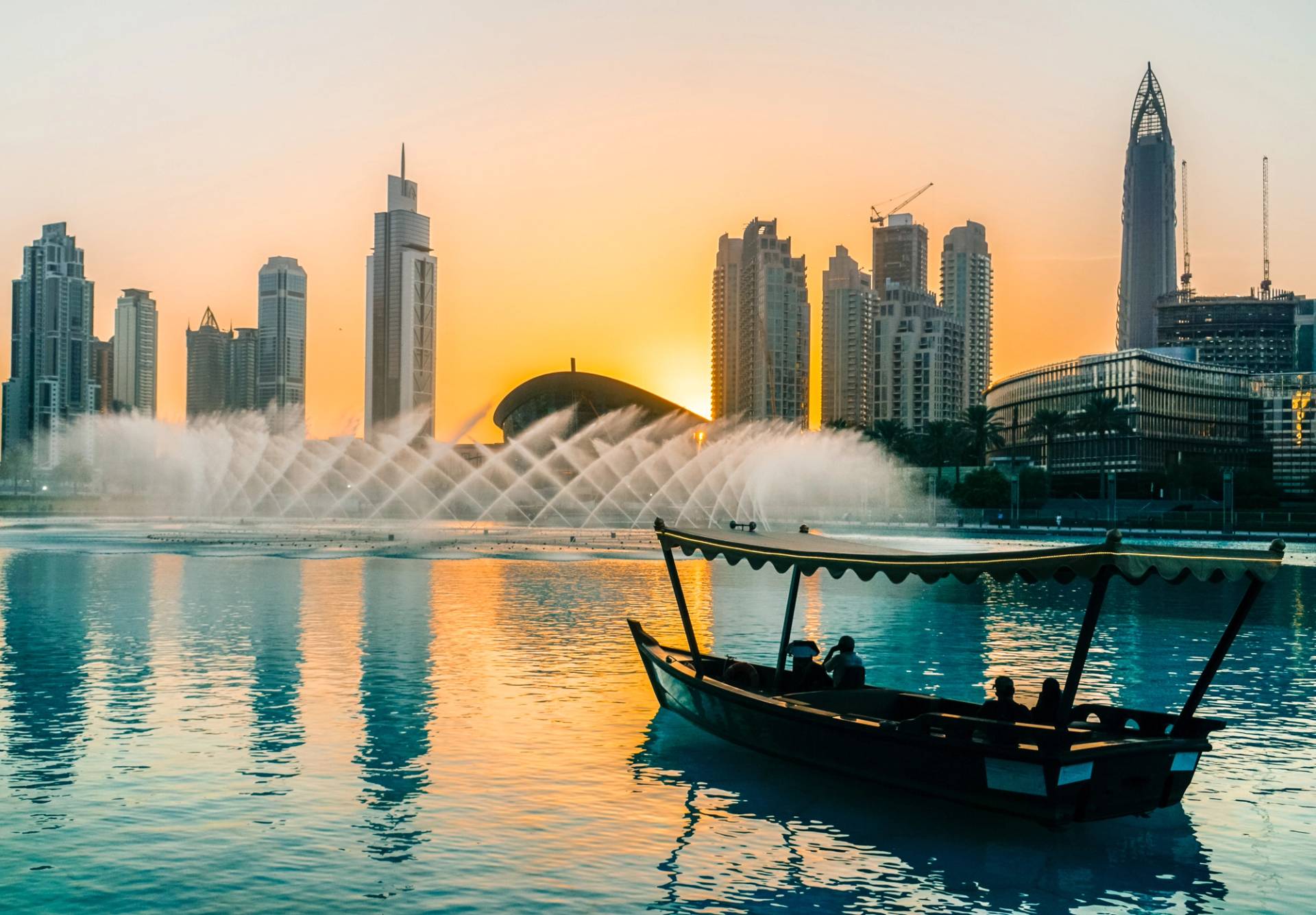 dubai al tramonto